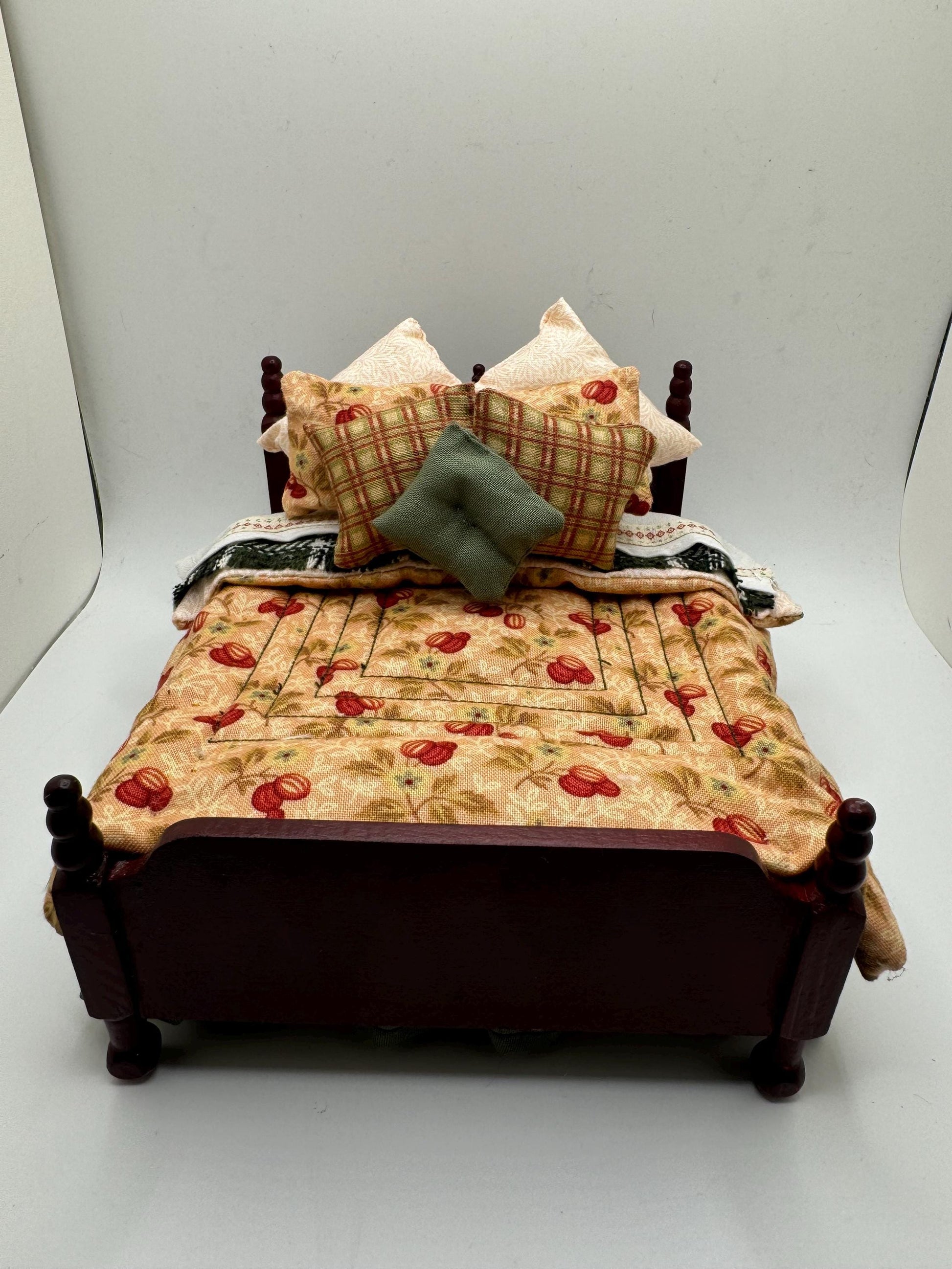 Dolls House Dressed 1/12th Double Bed - Annie