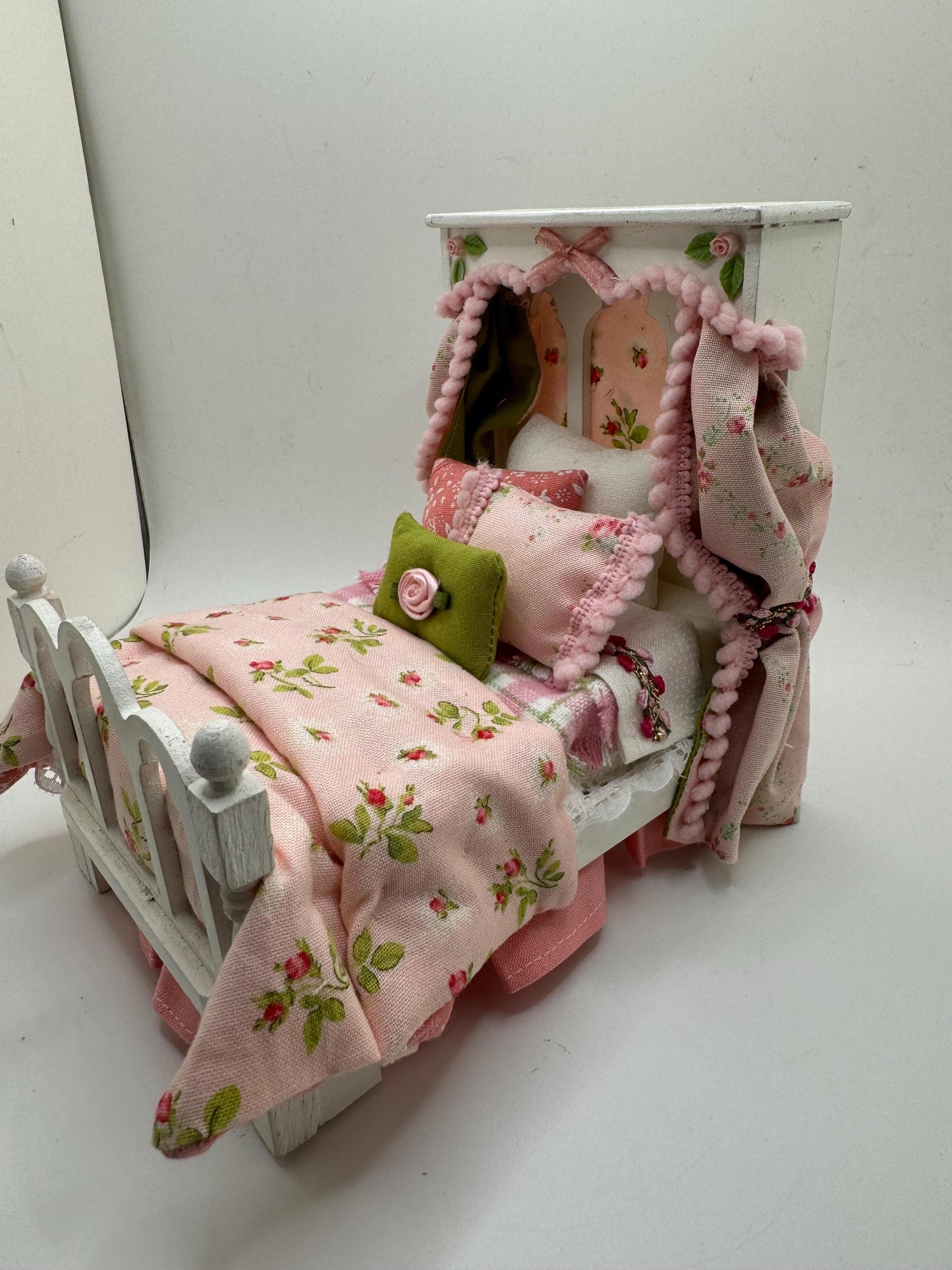 Dolls House Luxury Dressed 1/12th - 1:12 - 1 inch scale Hand Dressed child’s half tester bed - Amelia