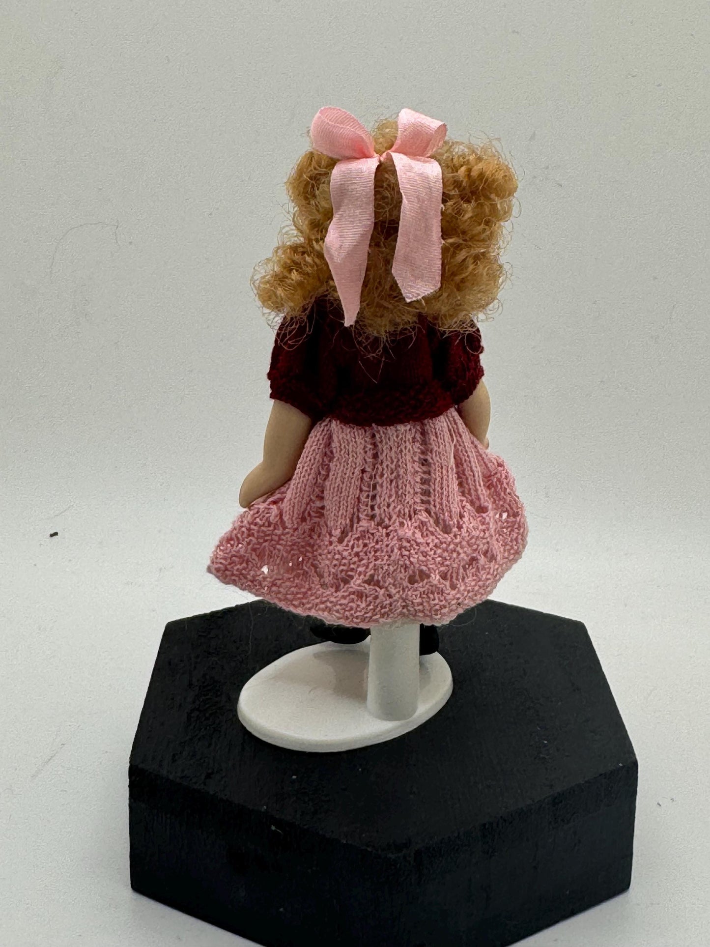 Dolls House Miniatures - 1/12th dressed child doll