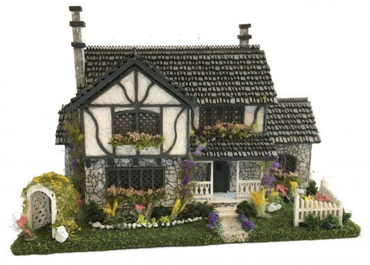 Hart’s Desire Miniatures - 1:144 1/144th micro scale house kit - Harper Grace Tudor