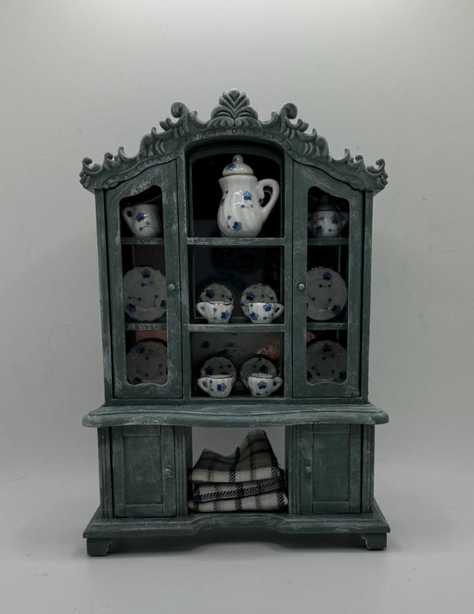 Dolls House Miniatures - Shabby Chic Dresser / Hutch ( 1:12 1/12th 1 inch )