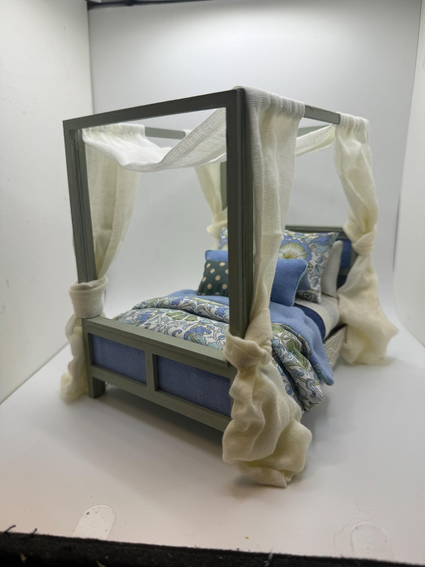 Dolls House Luxury Dressed 1/12th - 1:12 - 1 inch scale Contemporary Four Poster bed with Liberty fabrics - Sienna