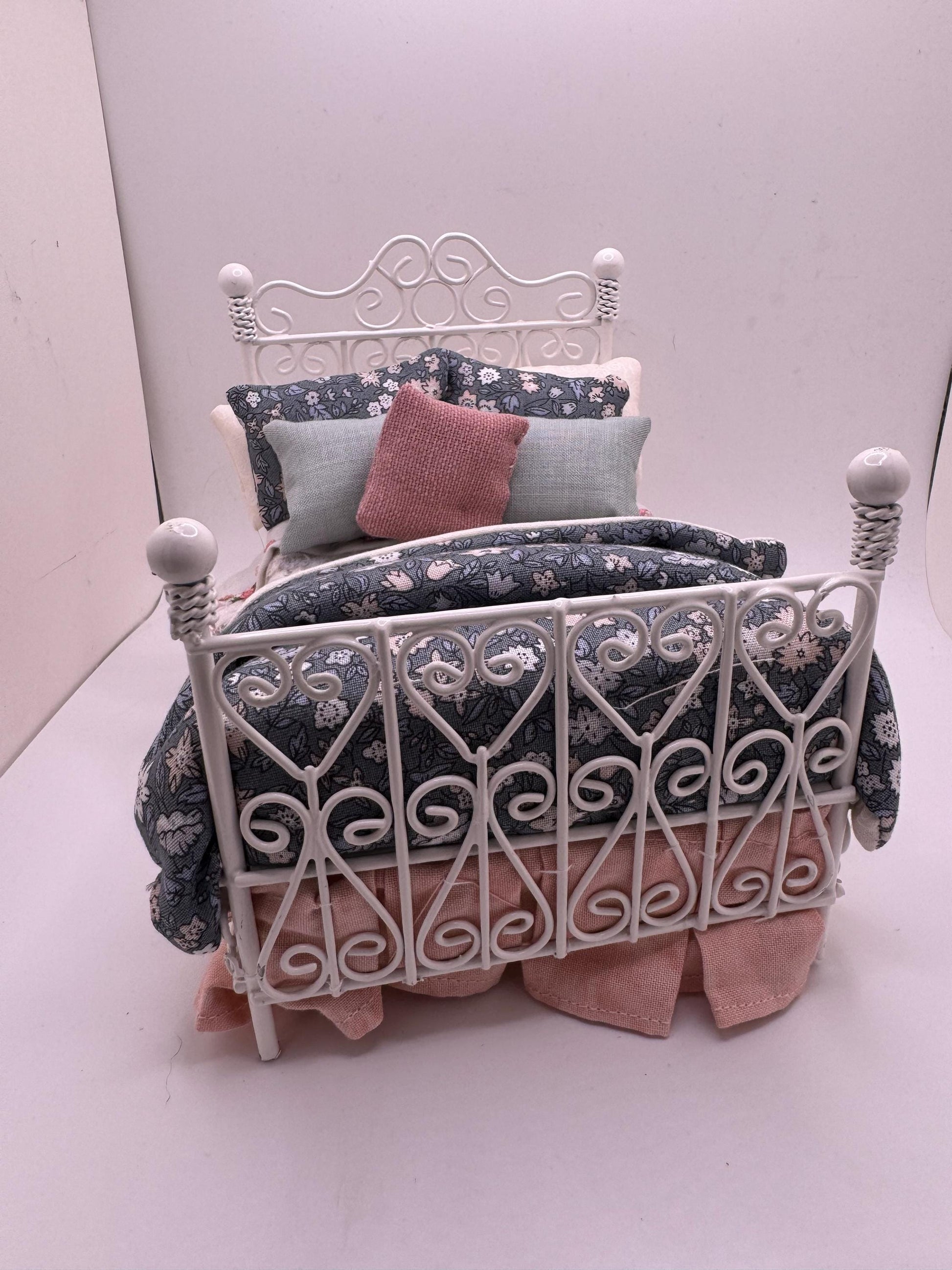 Dolls House Luxury Dressed 1/12th - 1:12 - 1 inch scale Hand Dressed Bed - Sarah (Liberty fabric)