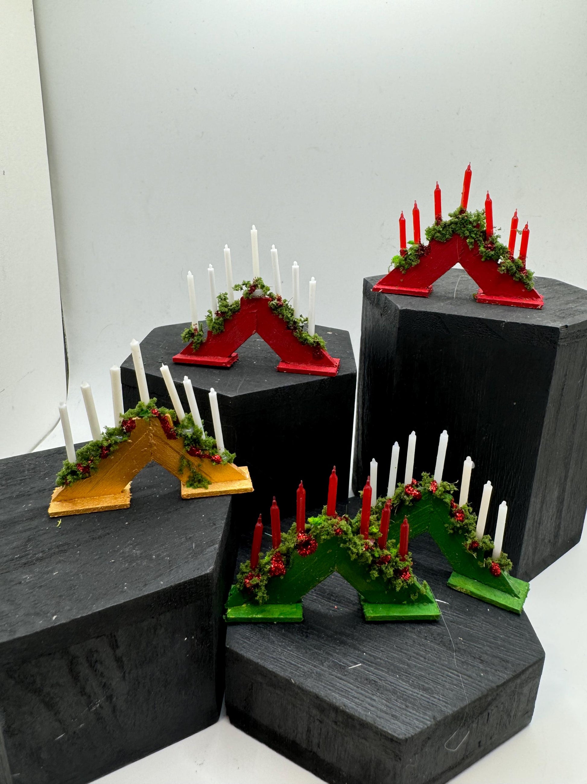 Dolls House Miniatures - Christmas candle arch x1