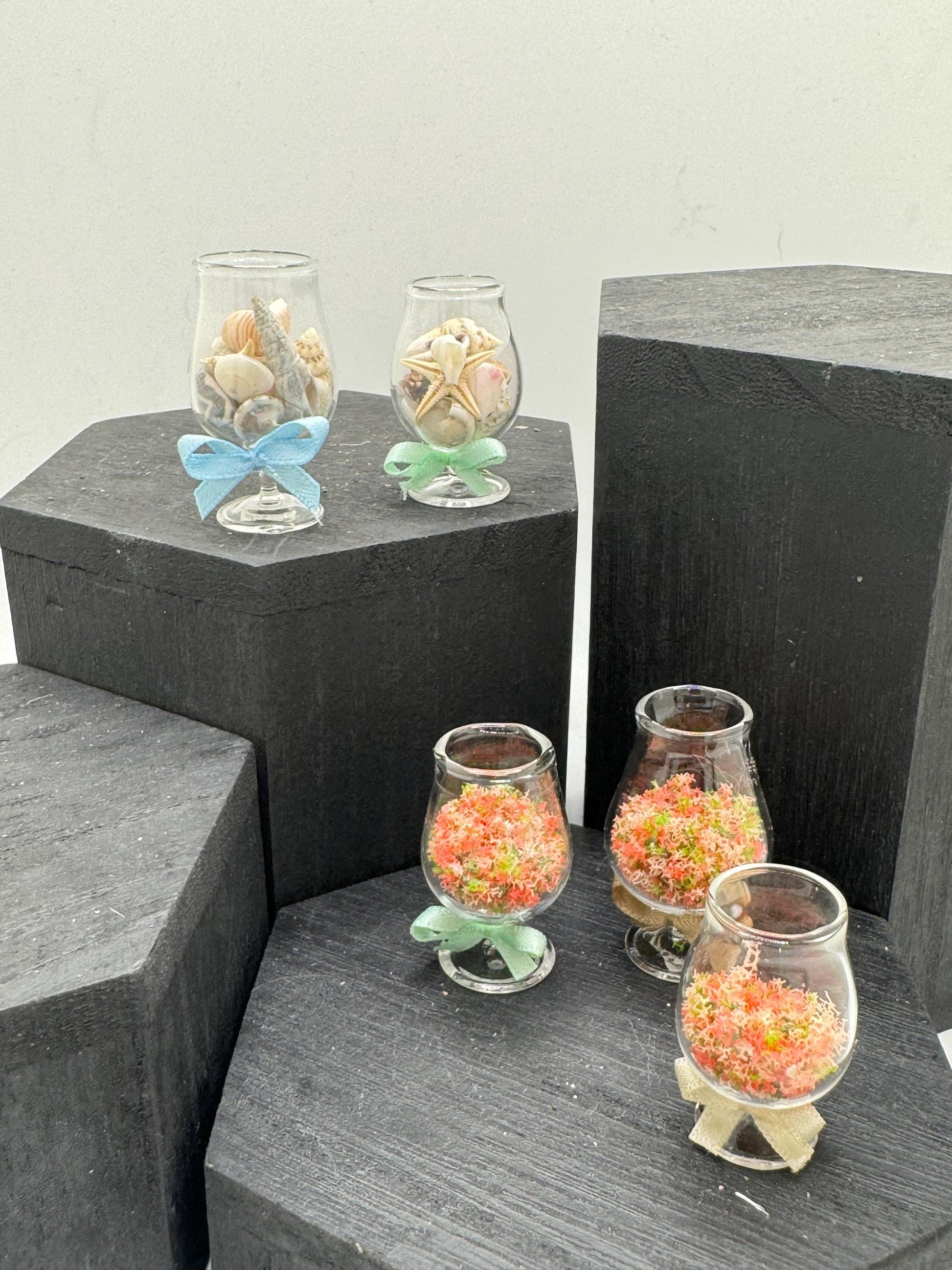 Dolls House Miniatures - 1/12th Pot Pourri / shells in glass goblet (various)