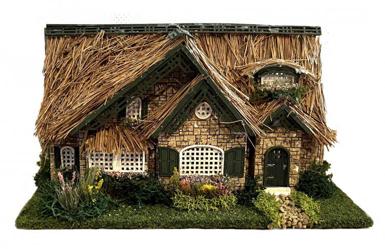 Hart’s Desire Miniatures - 1:144 1/144th micro scale house kit - Emerie Cottage
