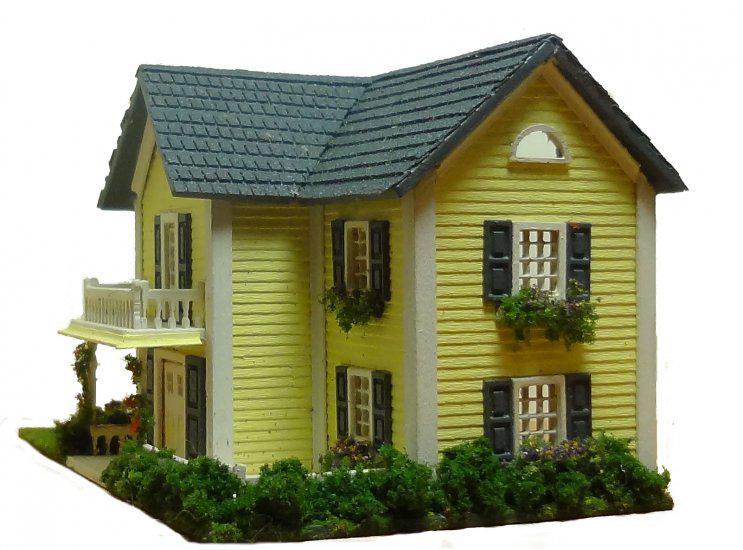 Hart’s Desire Miniatures - 1:144 1/144th micro scale house kit - Colonial Style House