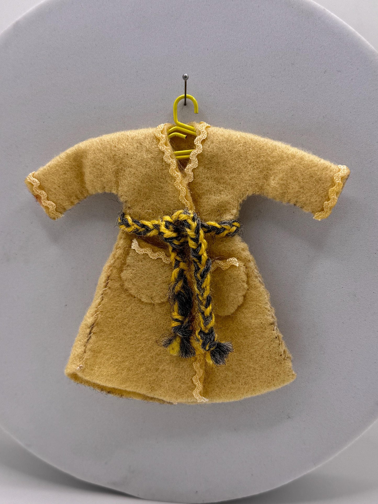 Dolls House 1/12th Dressing Gown x1