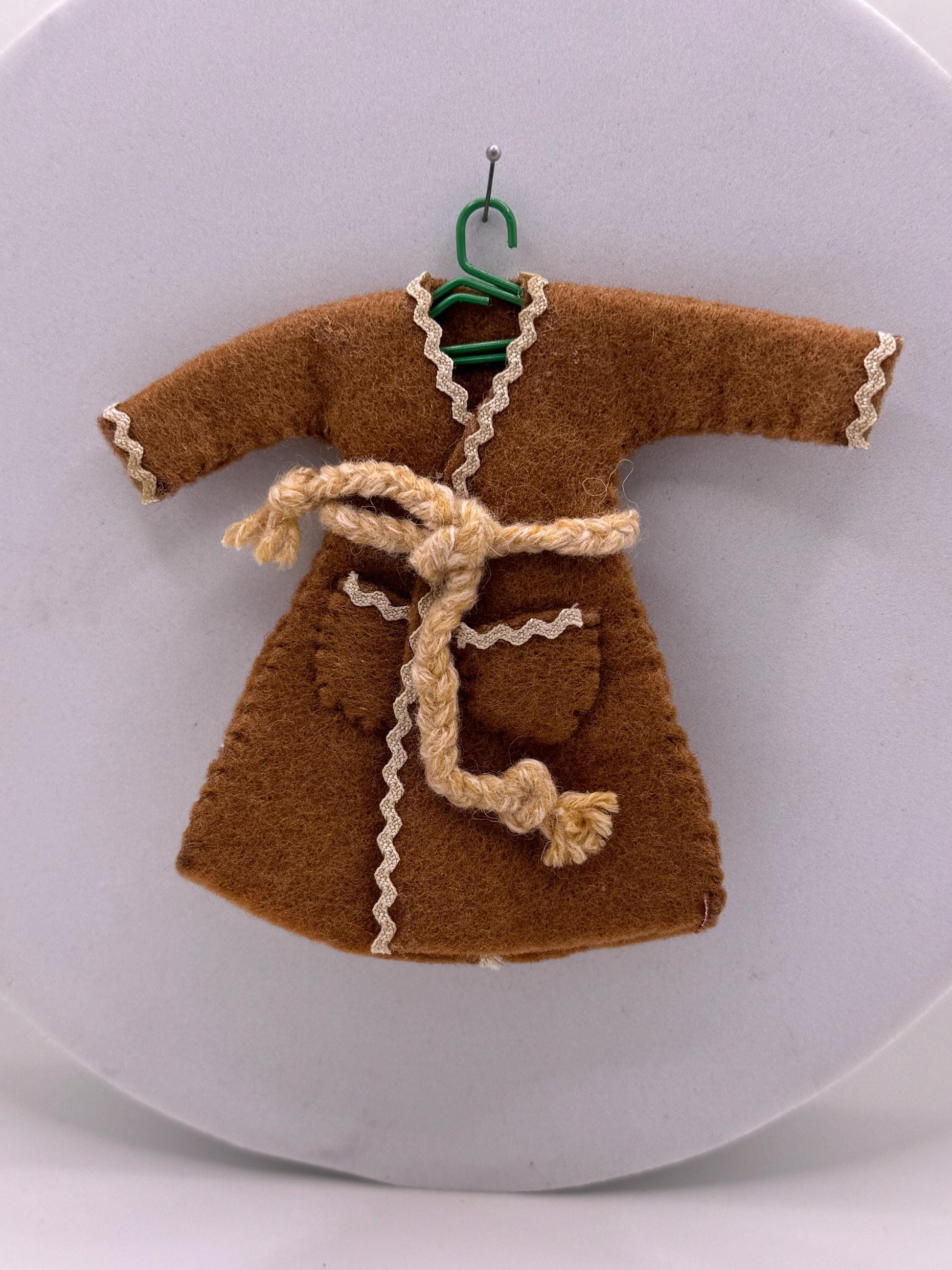 Dolls House 1/12th Dressing Gown x1