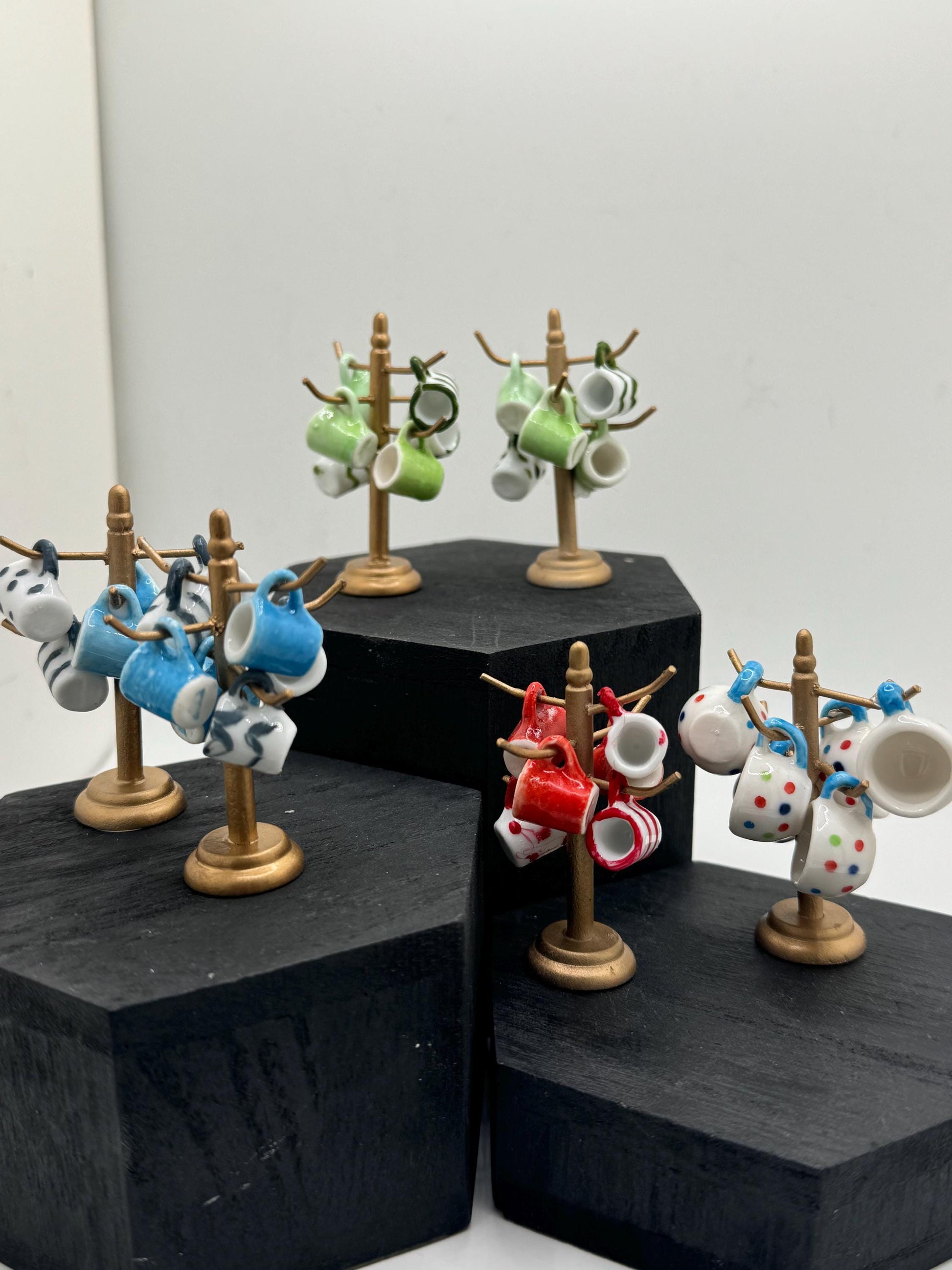 Dolls House Miniatures mug Rack x 1 various