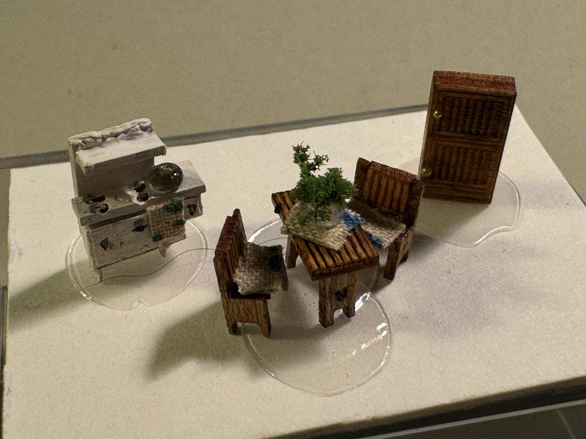 Dolls House Miniatures 1/144th / 1:144 / micro / dutch scale Country Kitchen set