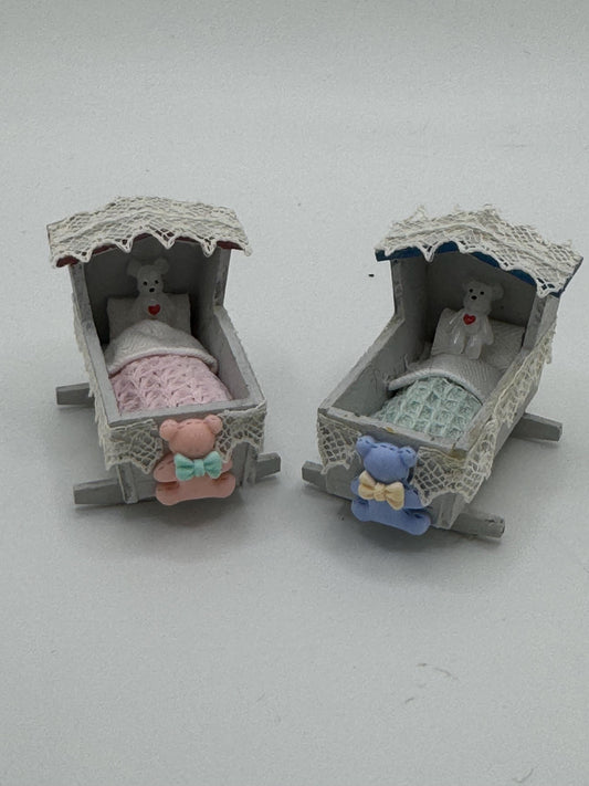 DOLLS HOUSE MINIATURES -   1/24th / 1:24th / Half Inch Scale  - Rocker Cradle / Cot /  Crib x1