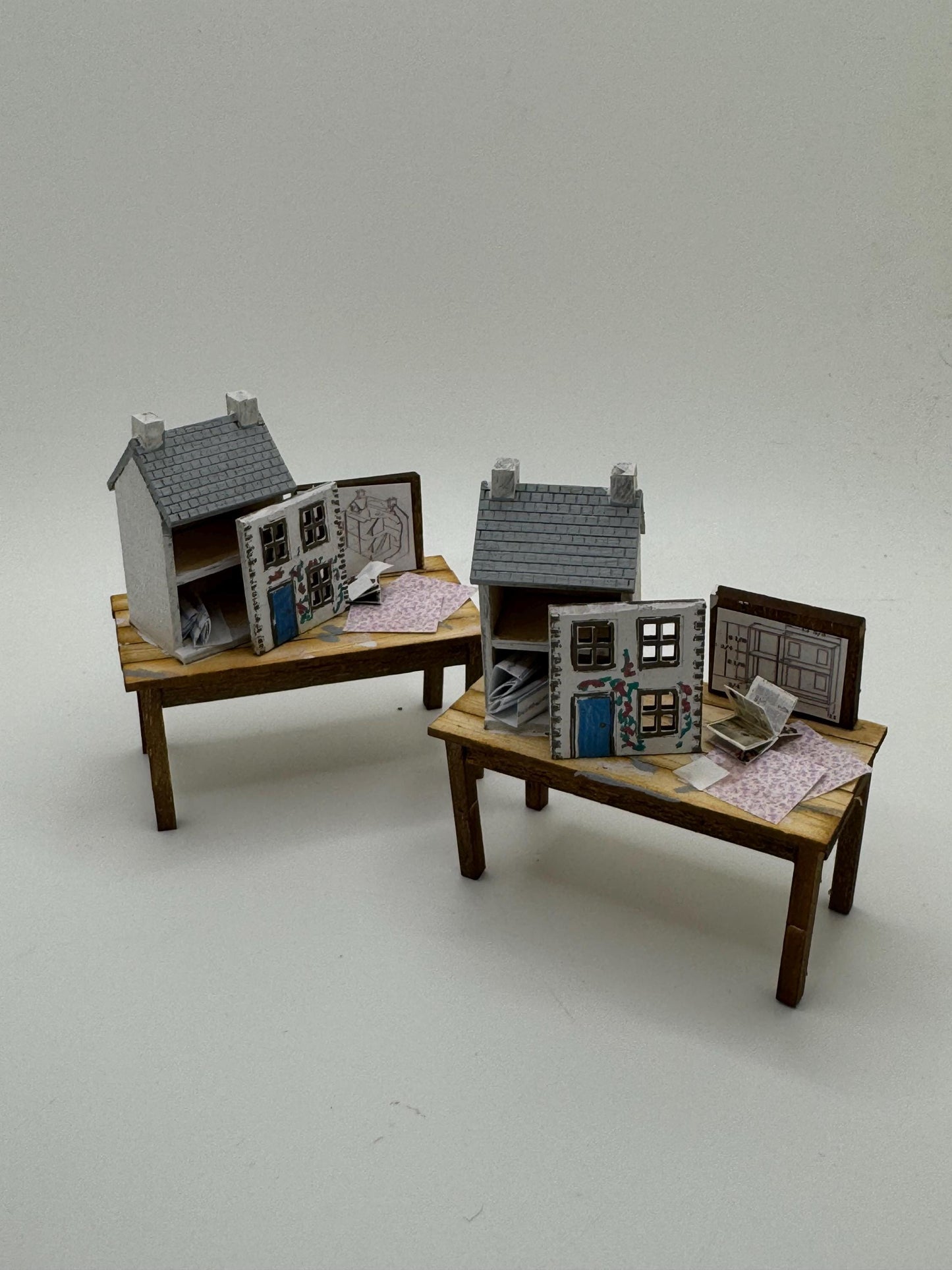 DOLLS HOUSE MINIATURES -   1/24th / 1:24th / Half Inch Scale  - dolls house making table x 1