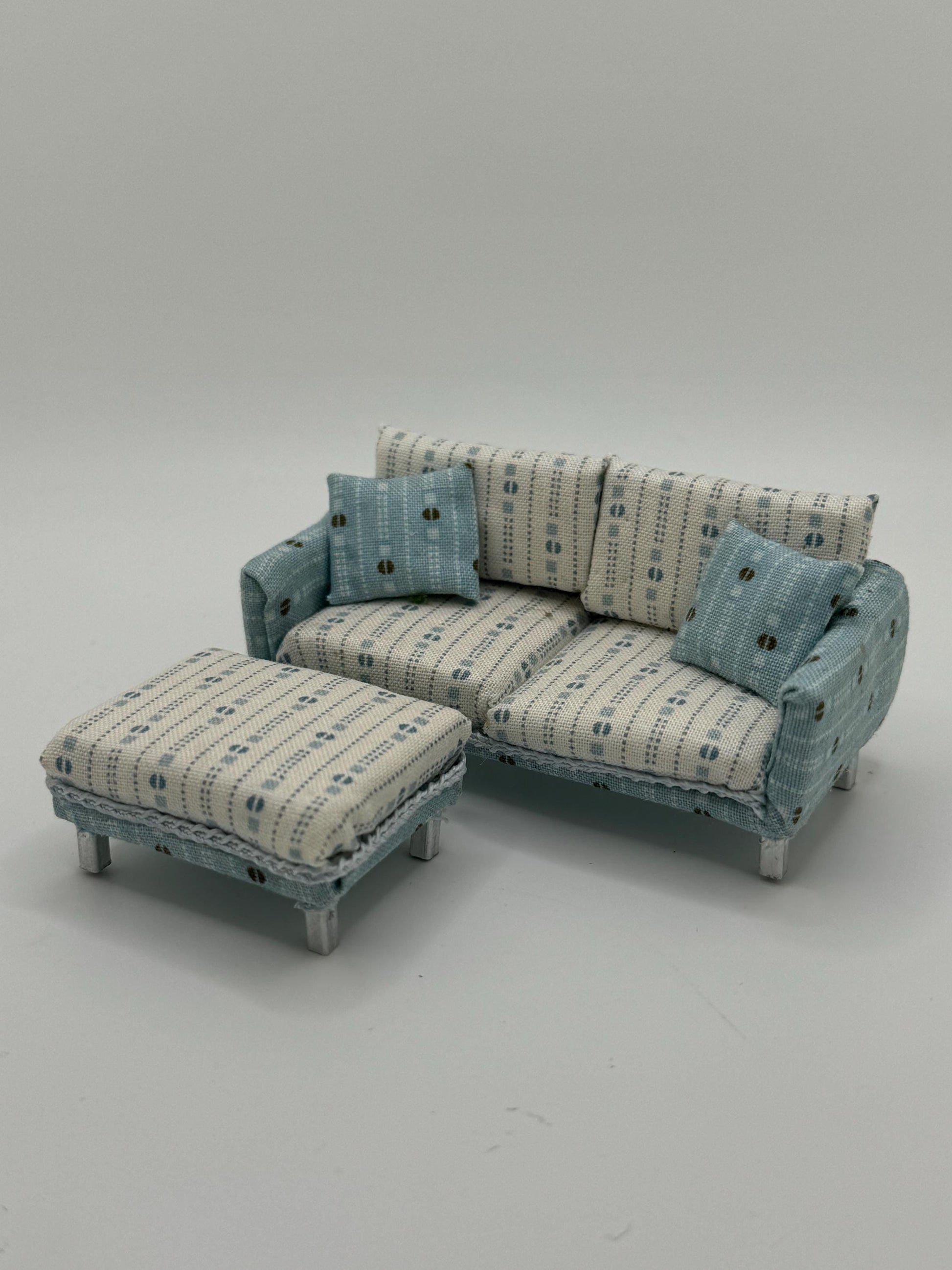 DOLLS HOUSE MINIATURES -   1/24th / 1:24th / Half Inch Scale  - contemporary sofa and footstool