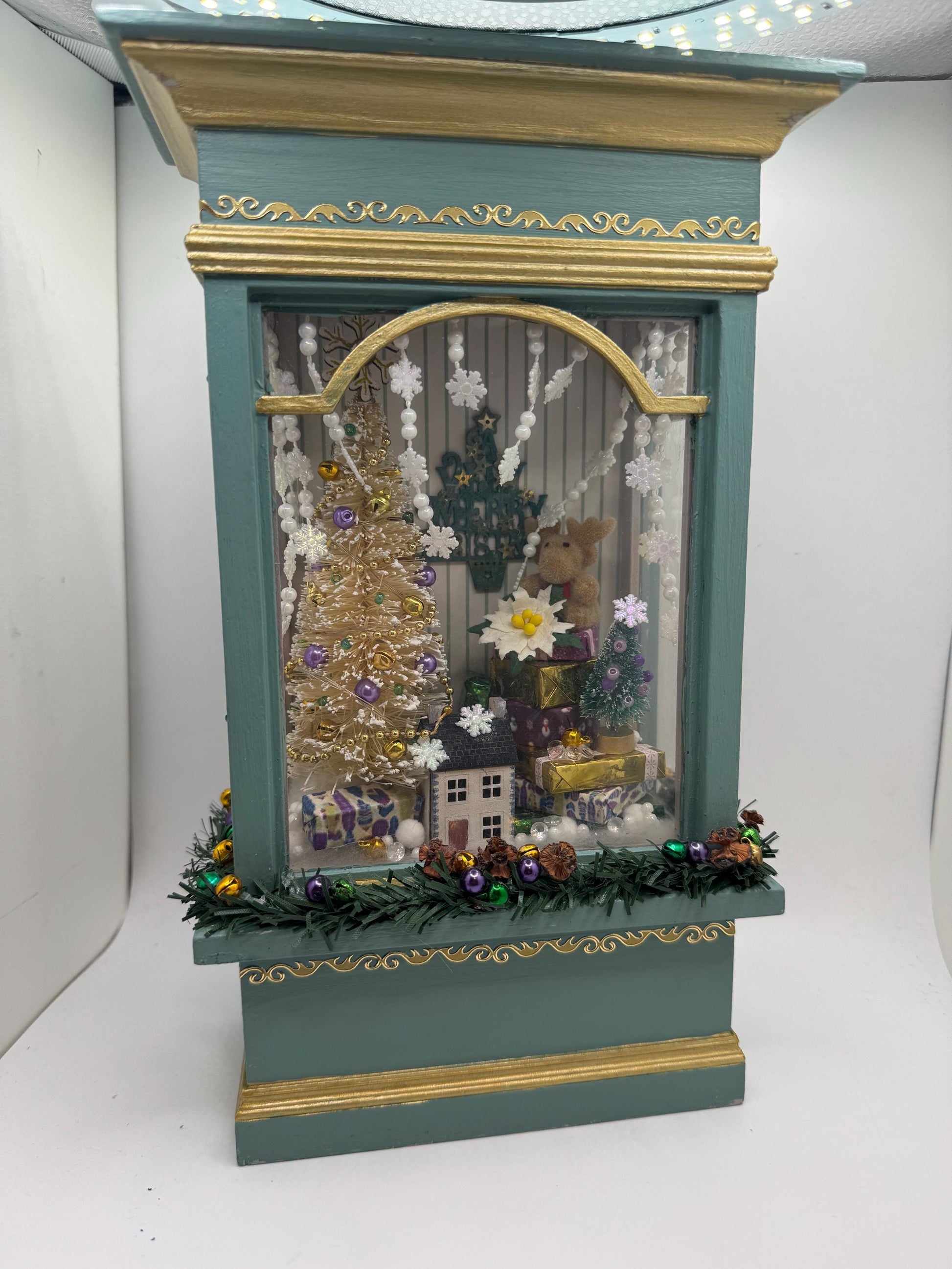 Dolls House Miniatures - Christmas Shop Display Window (can be stand alone display)