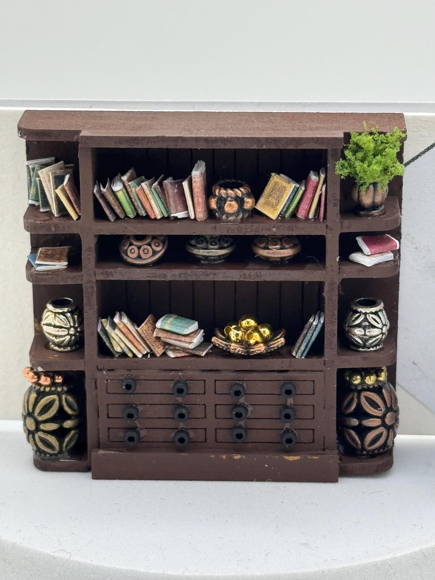 Dolls House 1/48th / 1:48 /Quarter Scale - Large Display Shelves / Bookcase