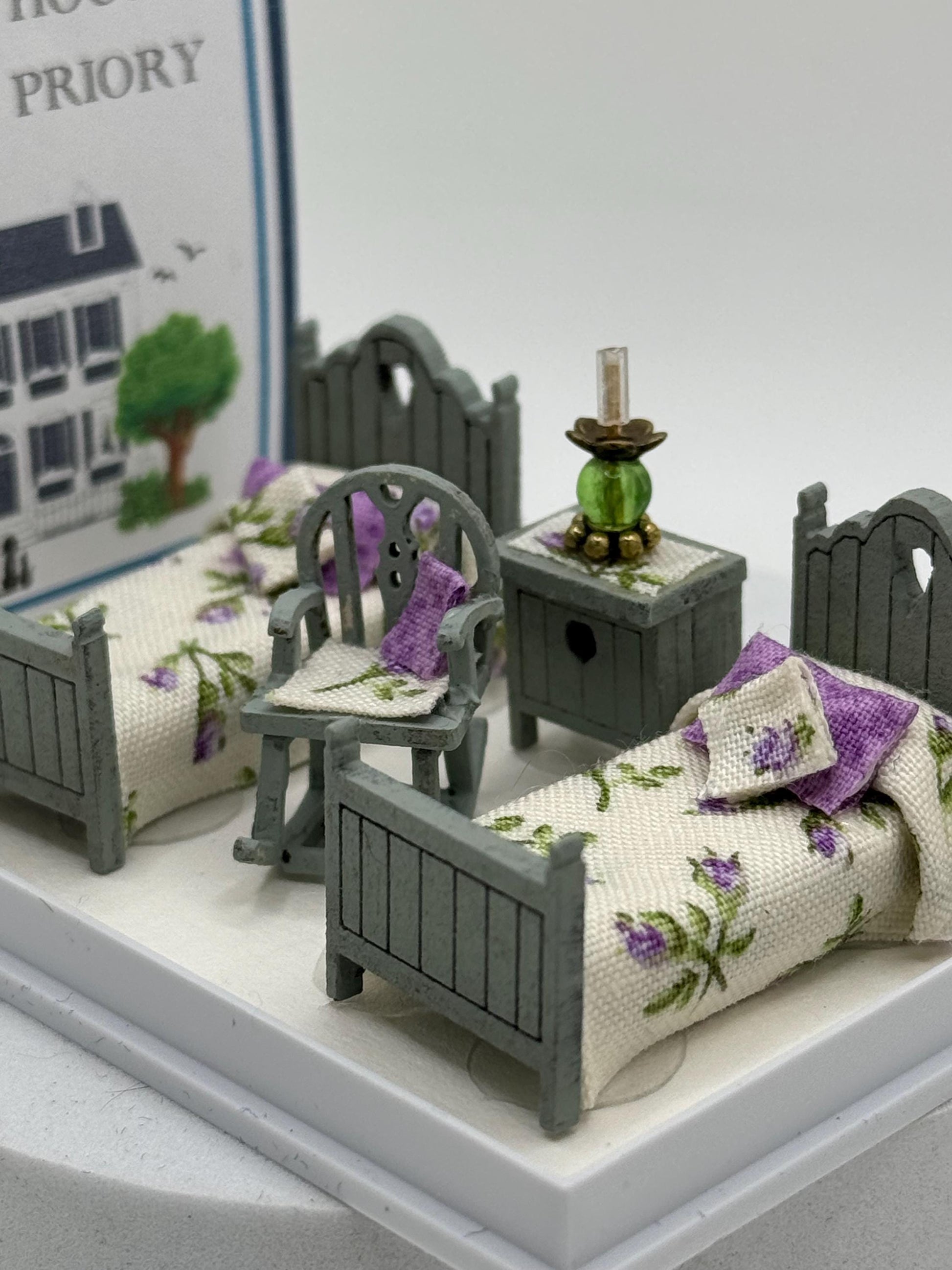 Dolls House 1/48th / 1:48 /Quarter Scale - Twin Single bedroom set