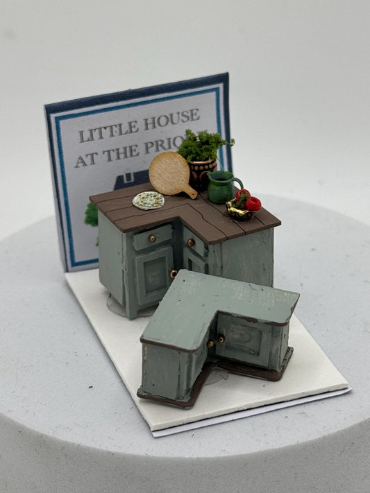Dolls House 1/48th / 1:48 /  Quarter Scale  corner kitchen unit Cupboard and Wall unit