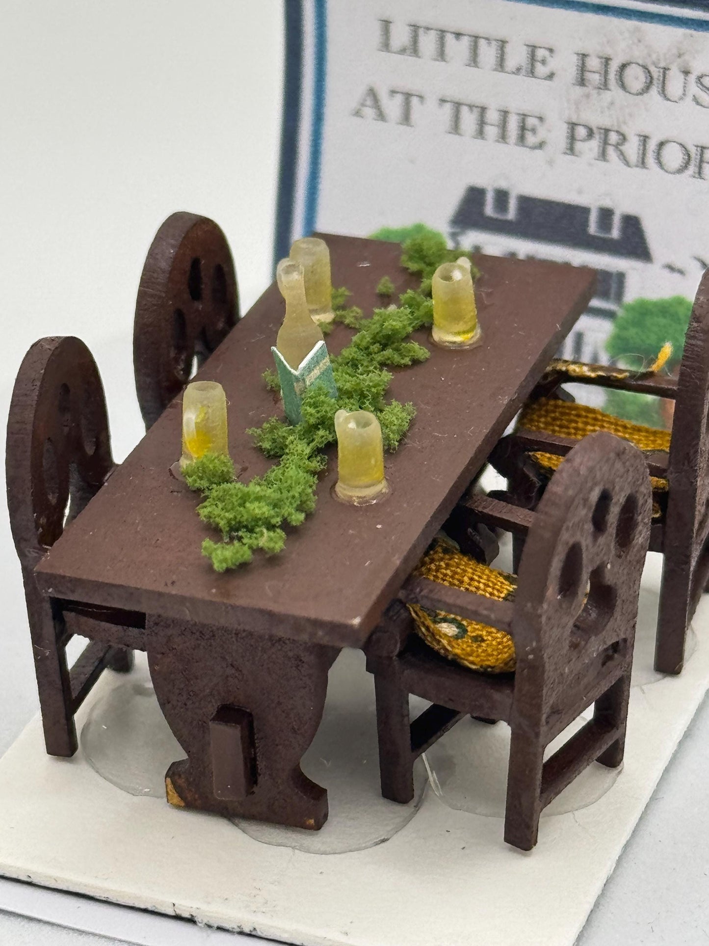 Dolls House 1/48th / 1:48 /  Quarter Scale  Table and chairs with Beer