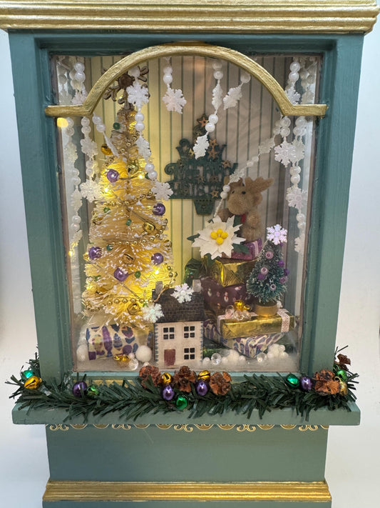 Dolls House Miniatures - Christmas Shop Display Window (can be stand alone display)