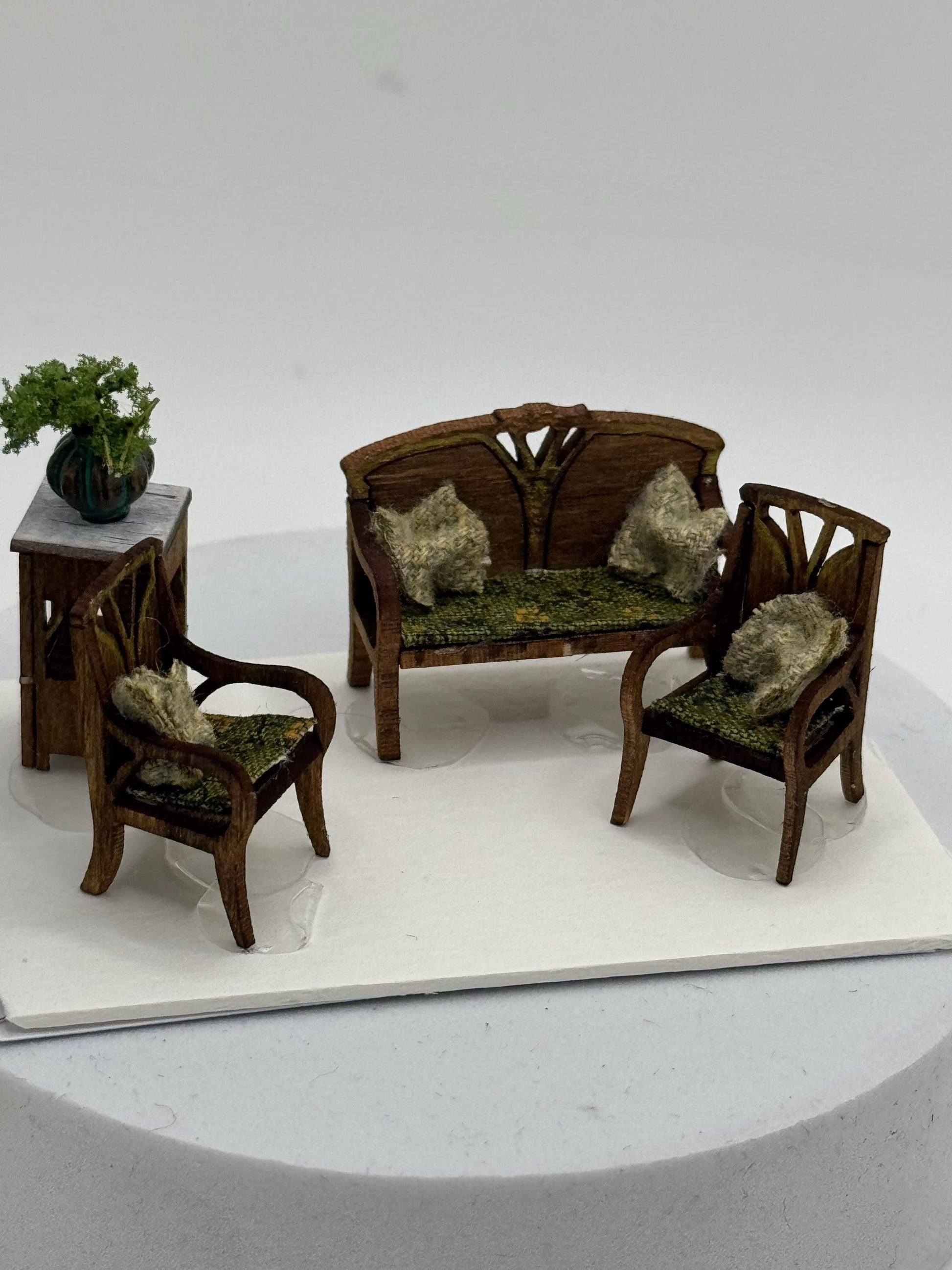 Dolls House 1/48th / 1:48 /Quarter Scale - Art Nouveau Chair Set