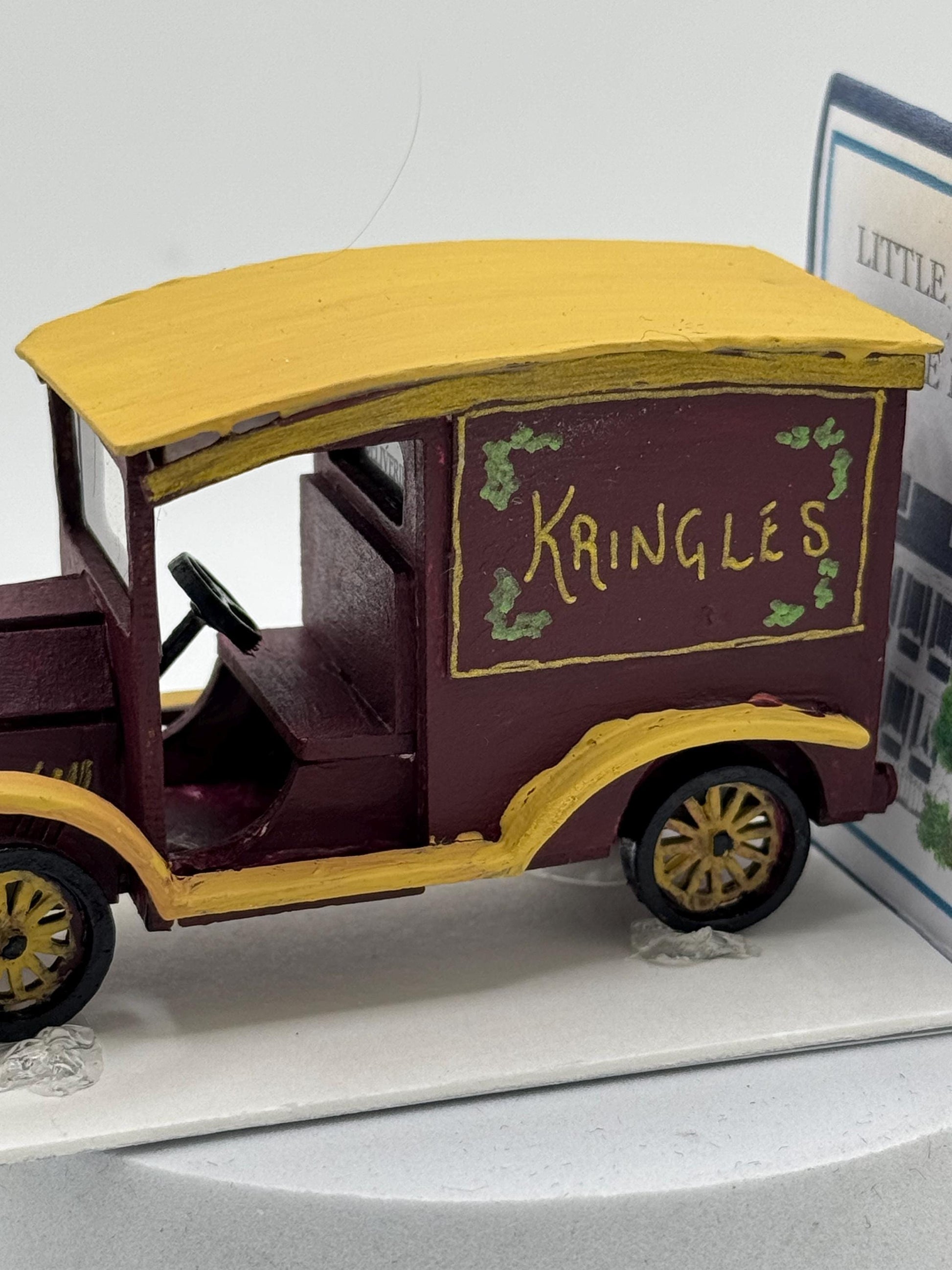 Dolls House 1/48th / 1:48 /Quarter Scale - Shop Van - Christmas themed