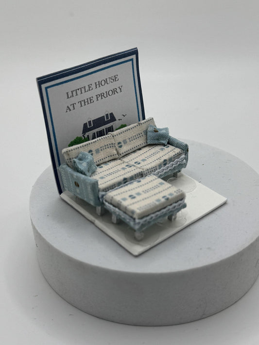 Dolls House 1/48th / 1:48 /Quarter Scale - Contemporary Sofa