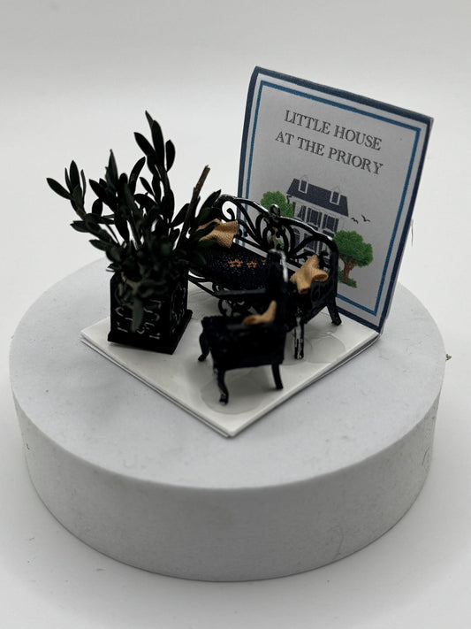 Dolls House 1/48th / 1:48 /Quarter Scale - Conservatory /Garden Room furniture