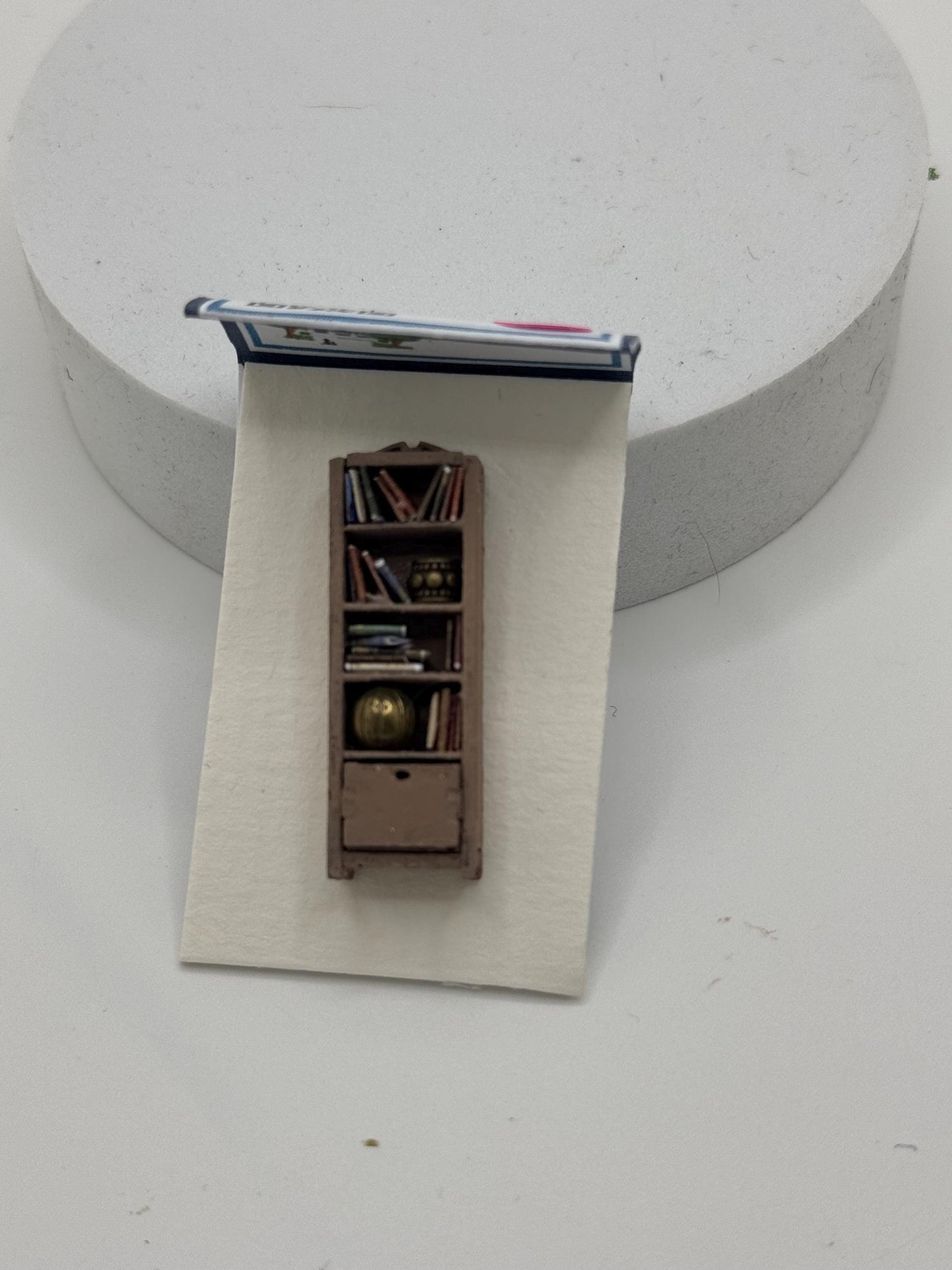 Dolls House 1/48th / 1:48 / Display Cabinet bookcase