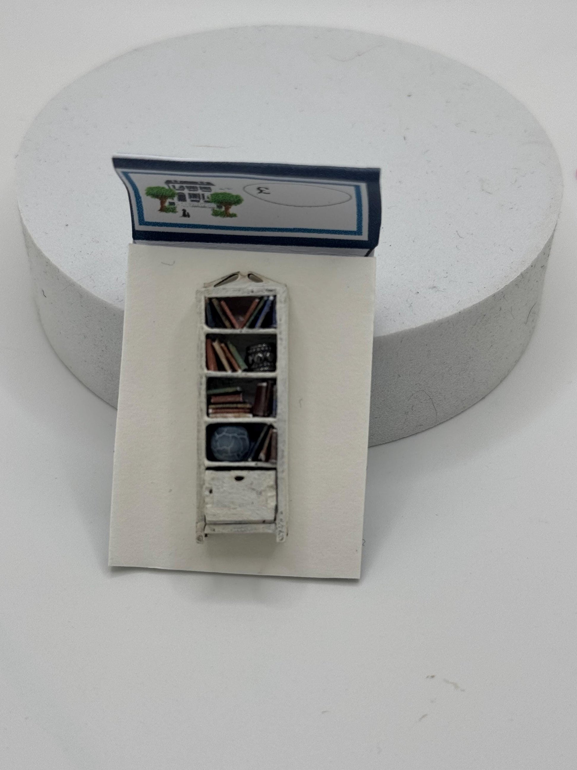 Dolls House 1/48th / 1:48 / Display Cabinet bookcase