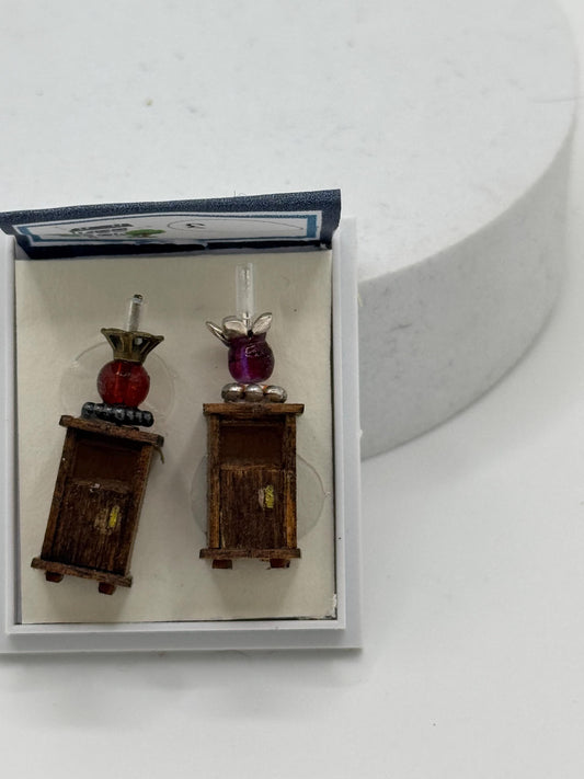 Dolls House 1/48th / 1:48 /Quarter Scale - s/2 bedside tables