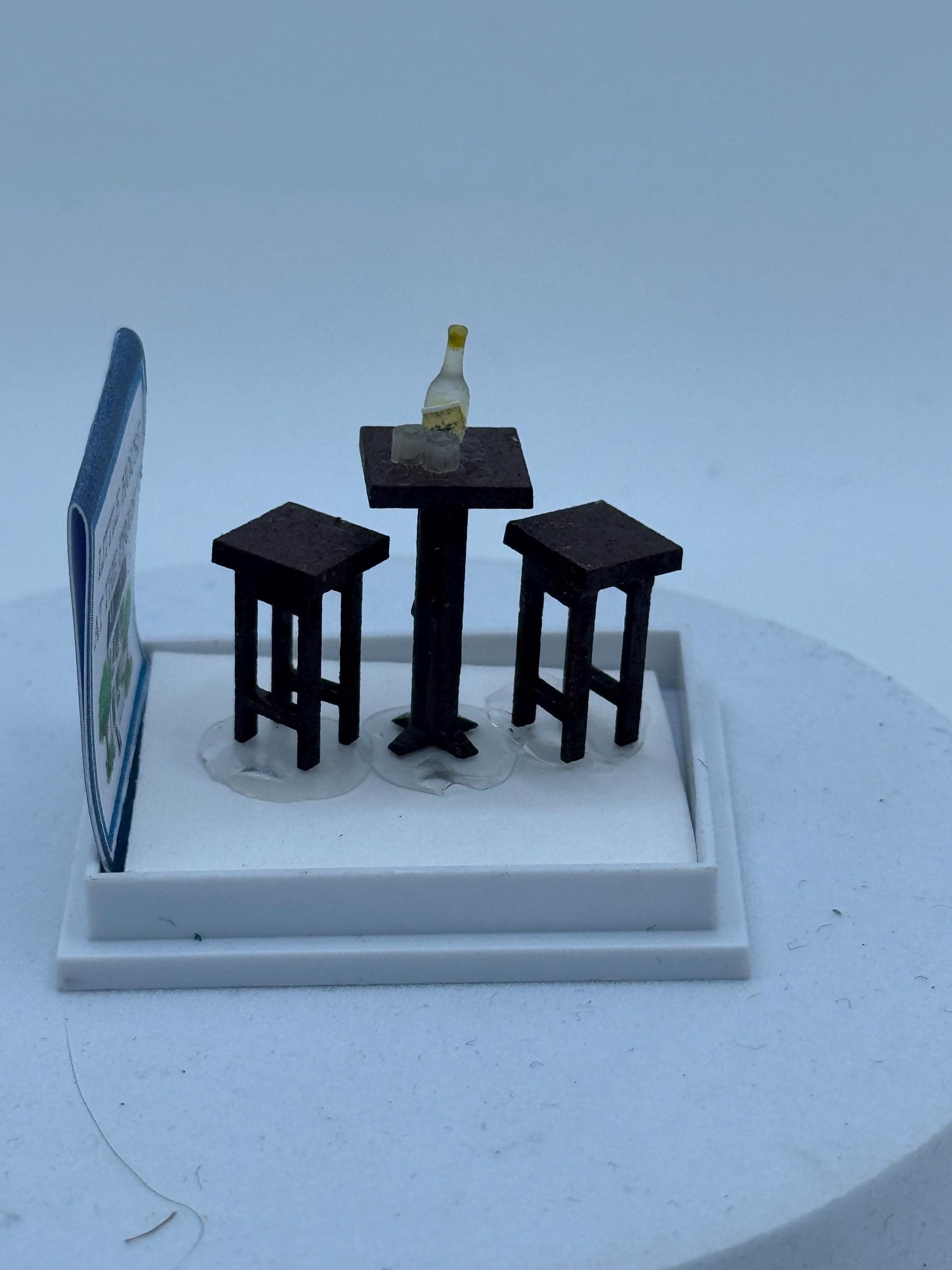 Dolls House 1/48th / 1:48 /Quarter Scale - high table and chairs (bar)