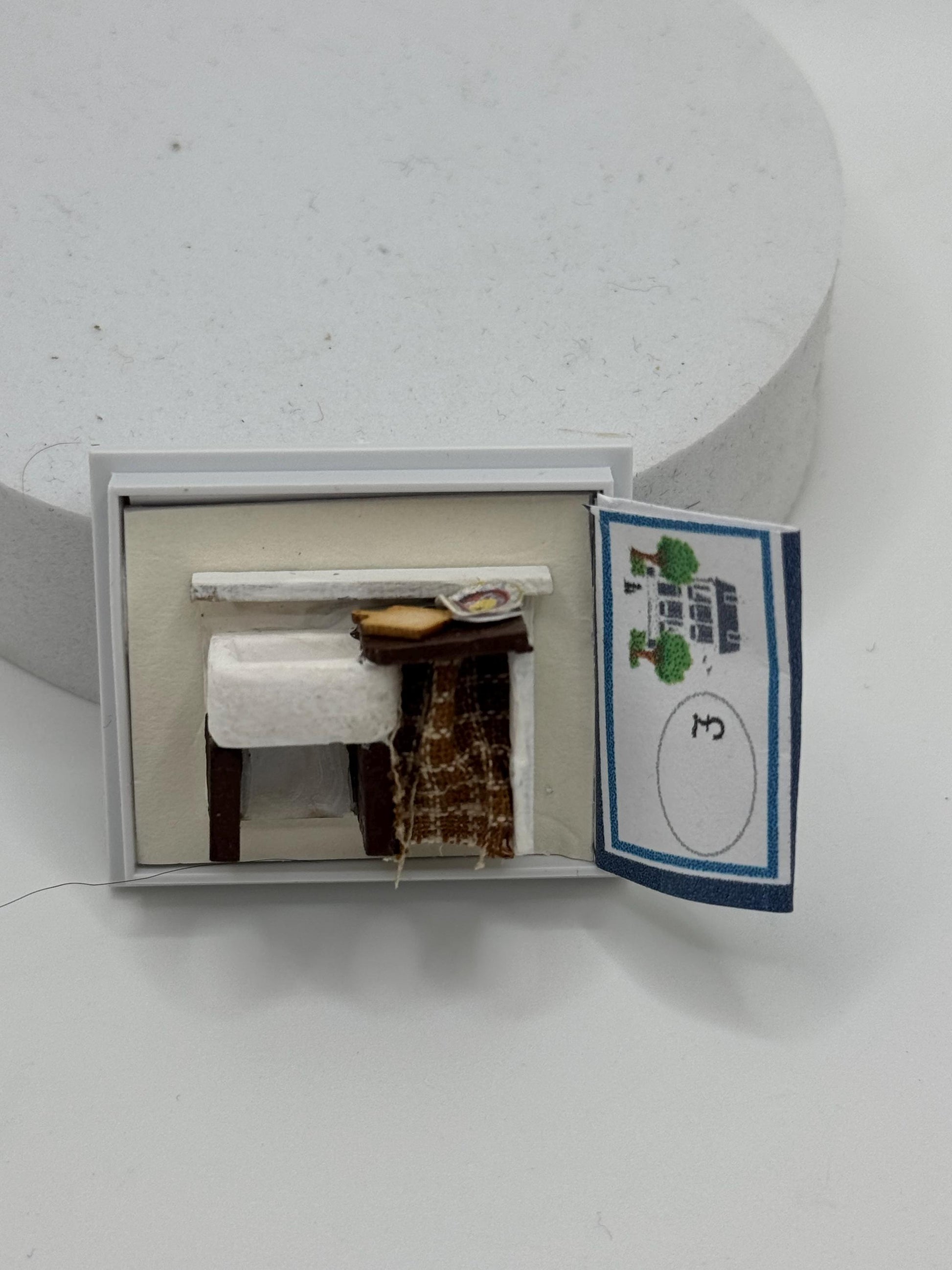 Dolls House 1/48th / 1:48 /Quarter Scale - pot sink