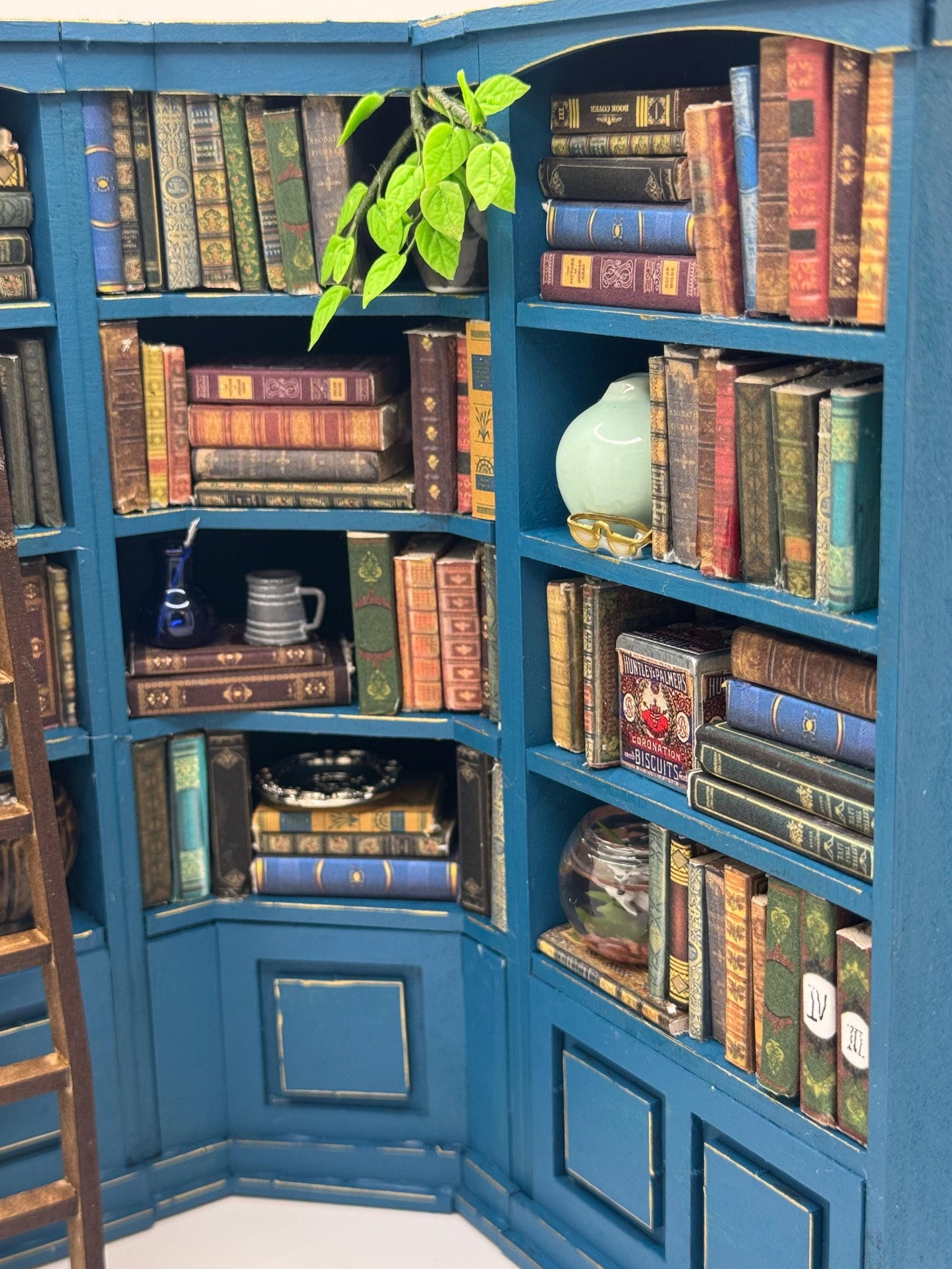 Dolls House Miniatures - 1/12th Peacock Blue Corner Bookshelf / Bookcase