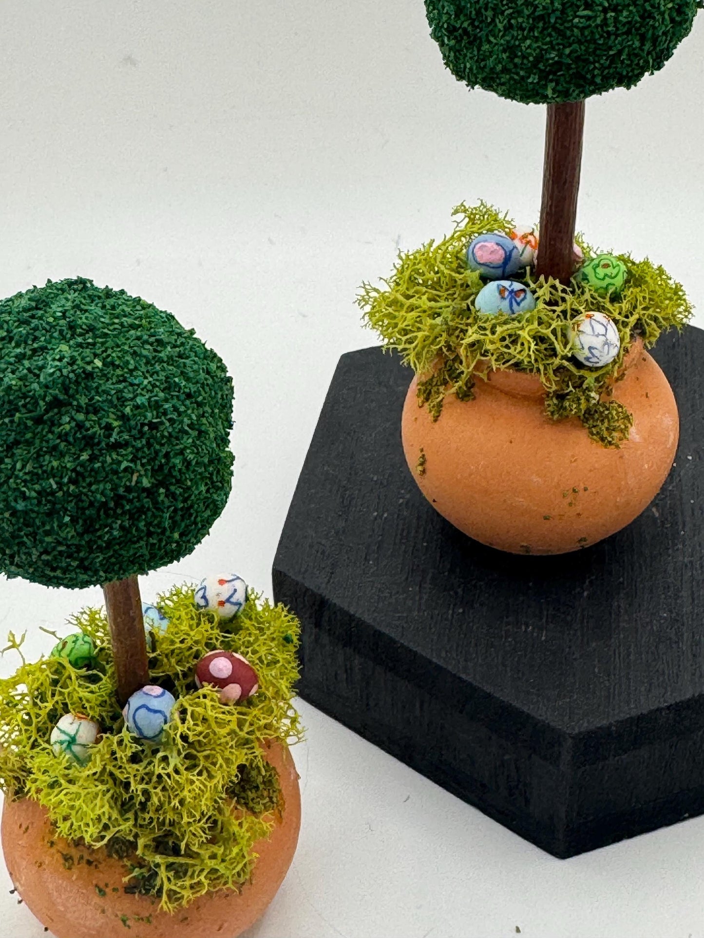 Dolls House Miniatures - Easter topiary Planter x1