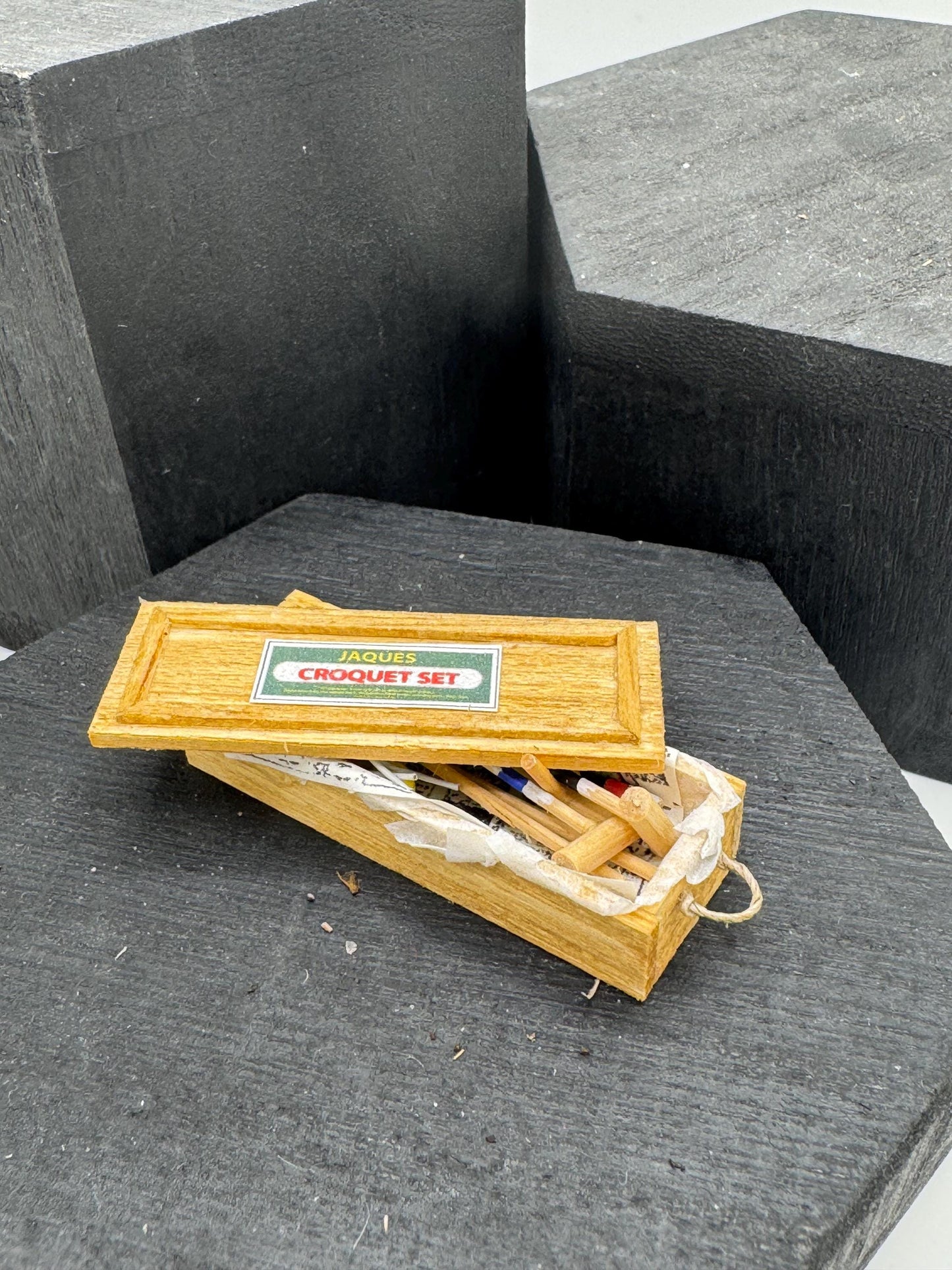 Dolls House Miniatures - 1/24th / 1:24 / Quarter Inch Scale croquet set