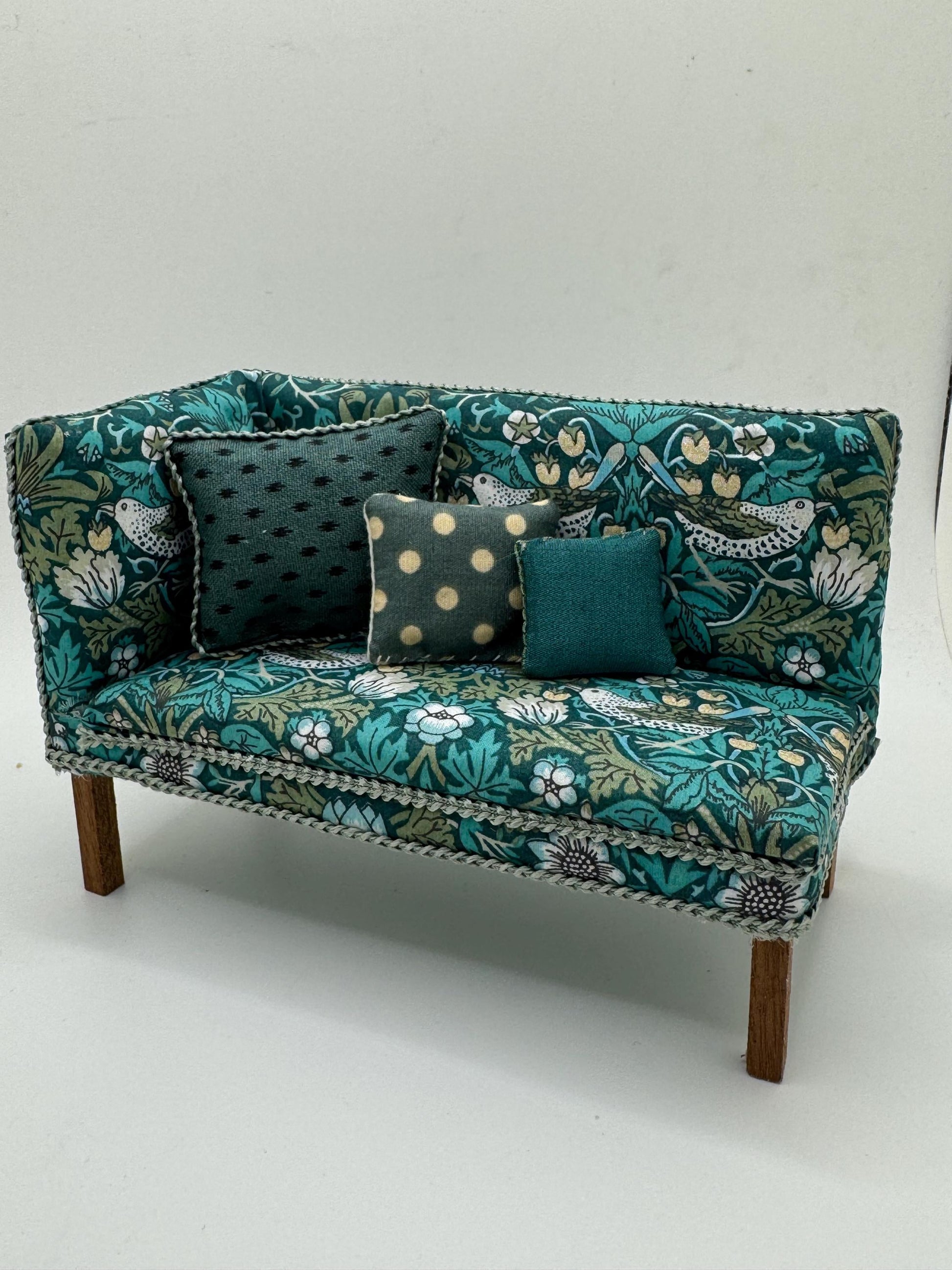 Dolls House Miniatures - 1/12th Scale chaise seat - William Morris ( Liberty ) fabric