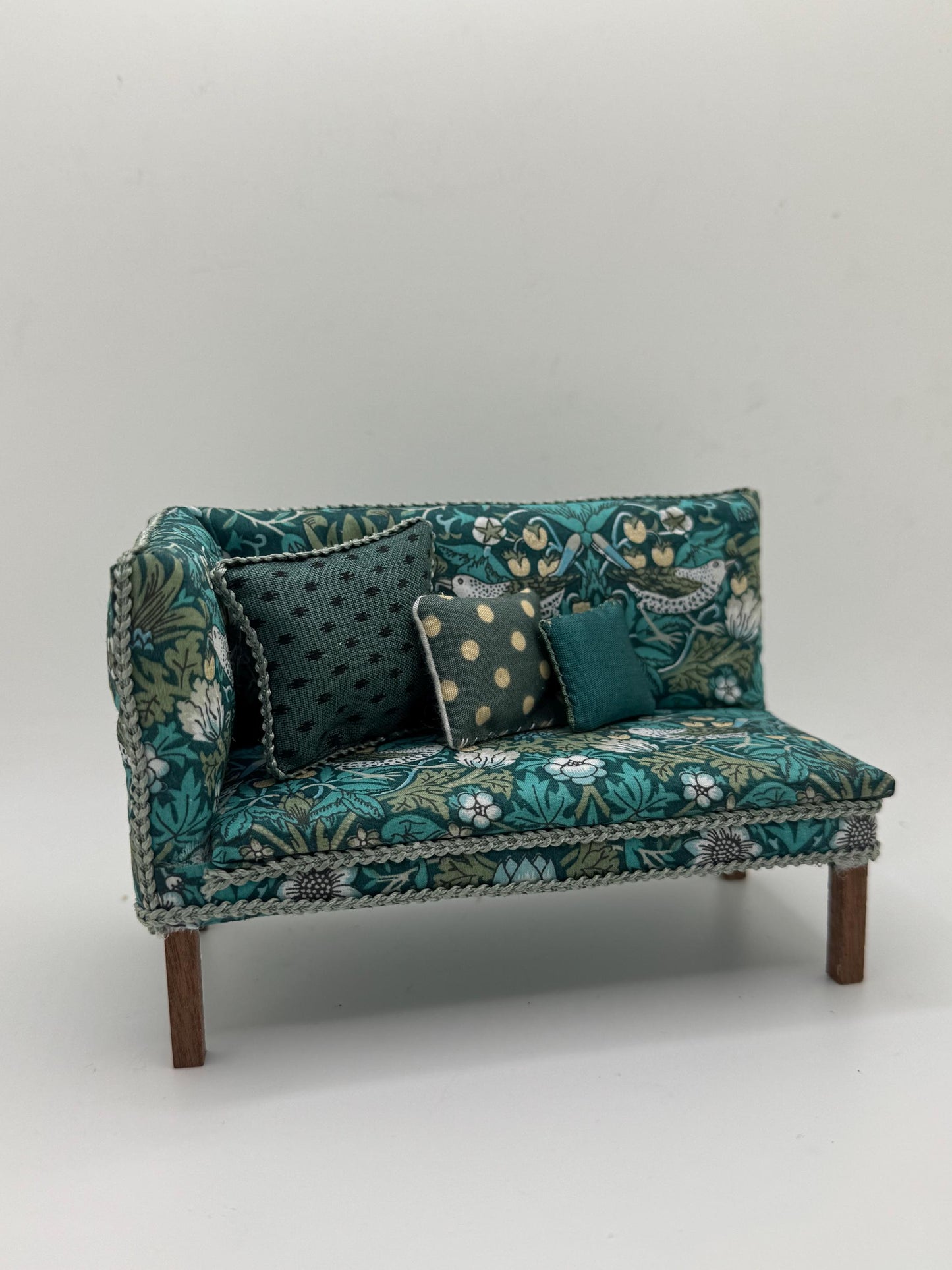 Dolls House Miniatures - 1/12th Scale chaise seat - William Morris ( Liberty ) fabric