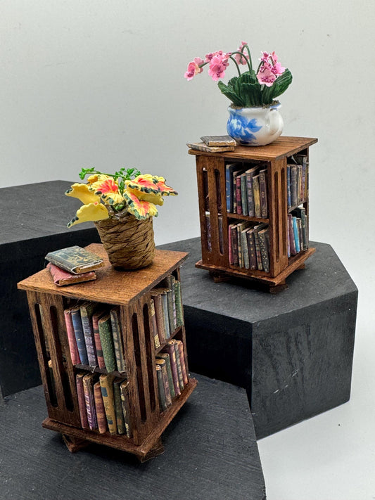 Dolls House Miniatures - 1/12 Revolving Bookcase Table with flowers x1