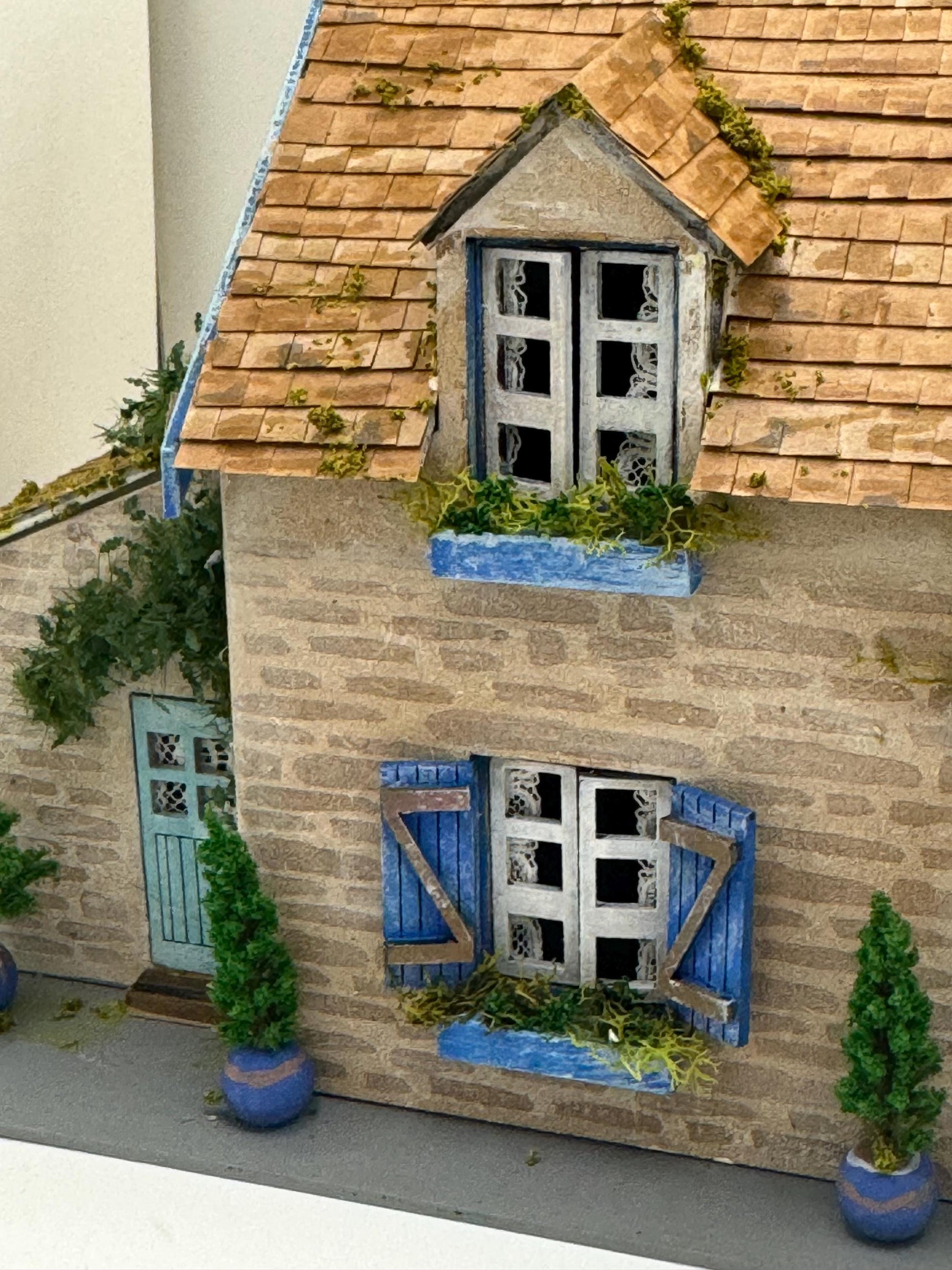 Dolls House Miniatures ( 1/48th - 1:48th - 1/4" - Quarter Inch Scale )  Seaside cottages - OOAK