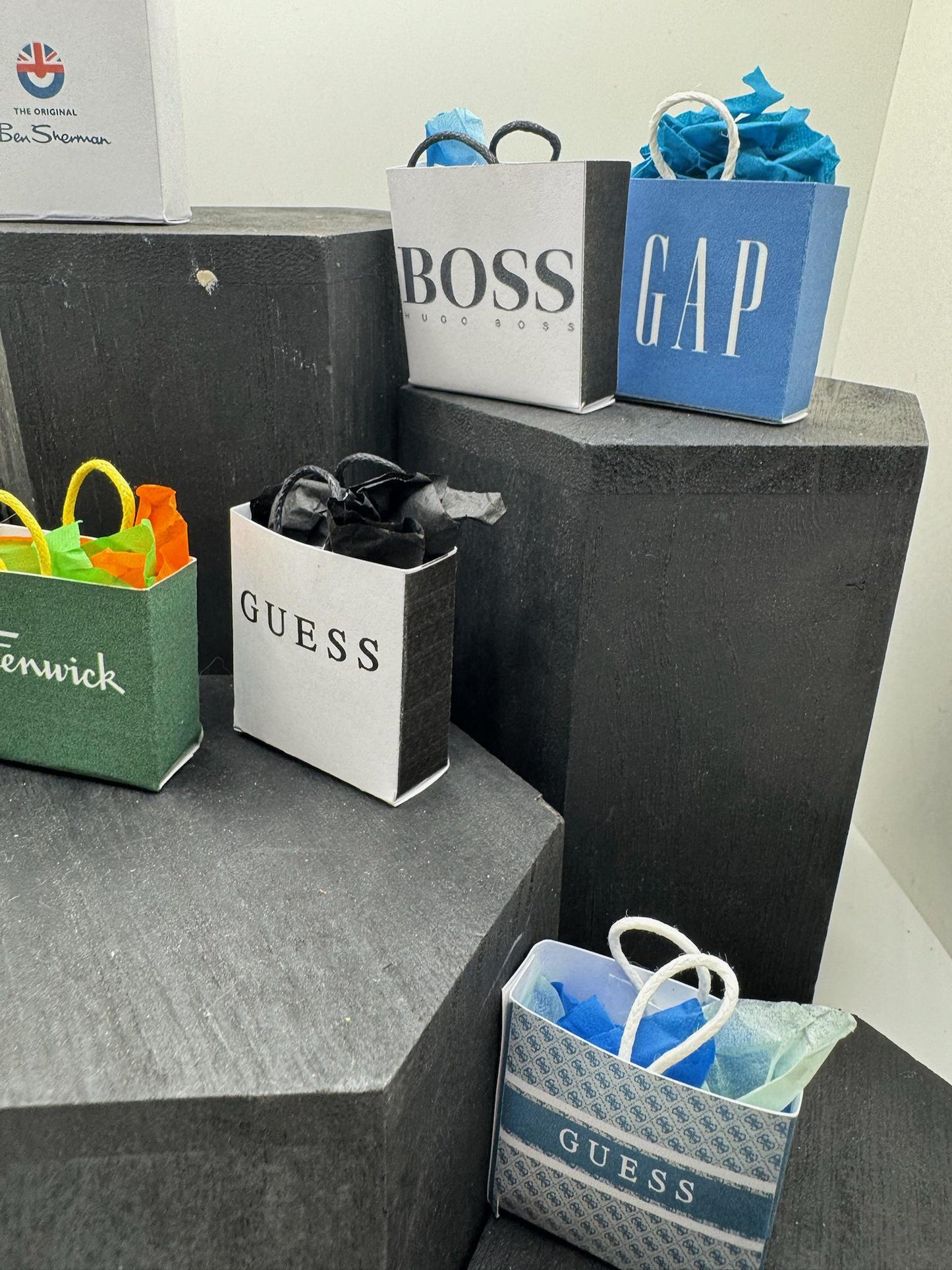 Dolls House Miniatures- 1/12th Shopping Bags x8 - SET 1 - Fashion