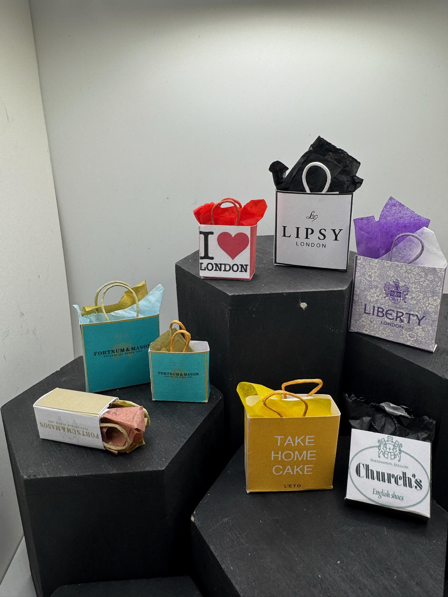 Dolls House Miniatures- 1/12th Shopping Bags x8 - SET 11 - London