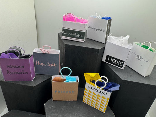 Dolls House Miniatures- 1/12th Shopping Bags x8 - SET 31 - UK Stores