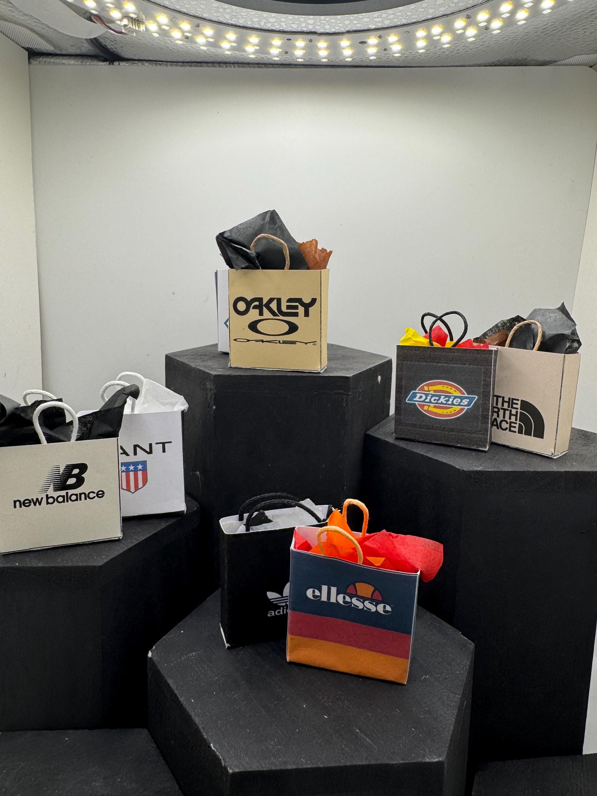 Dolls House Miniatures- 1/12th Shopping Bags x8 - SET 27 - Sporting