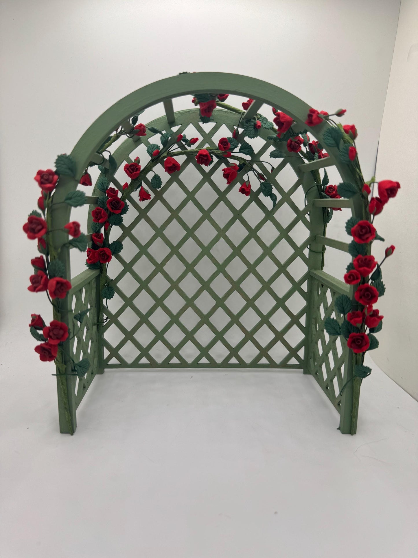 Dolls House Miniatures - Gardener Rose Arch