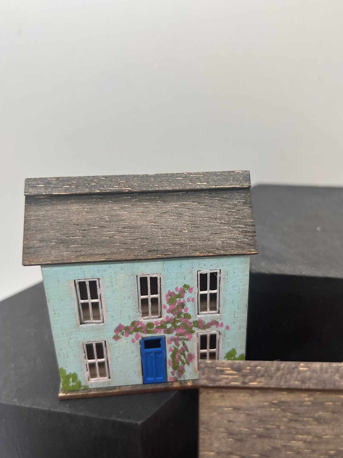 Dolls House Miniatures - 1/12th dollshouse for Dolls House x1