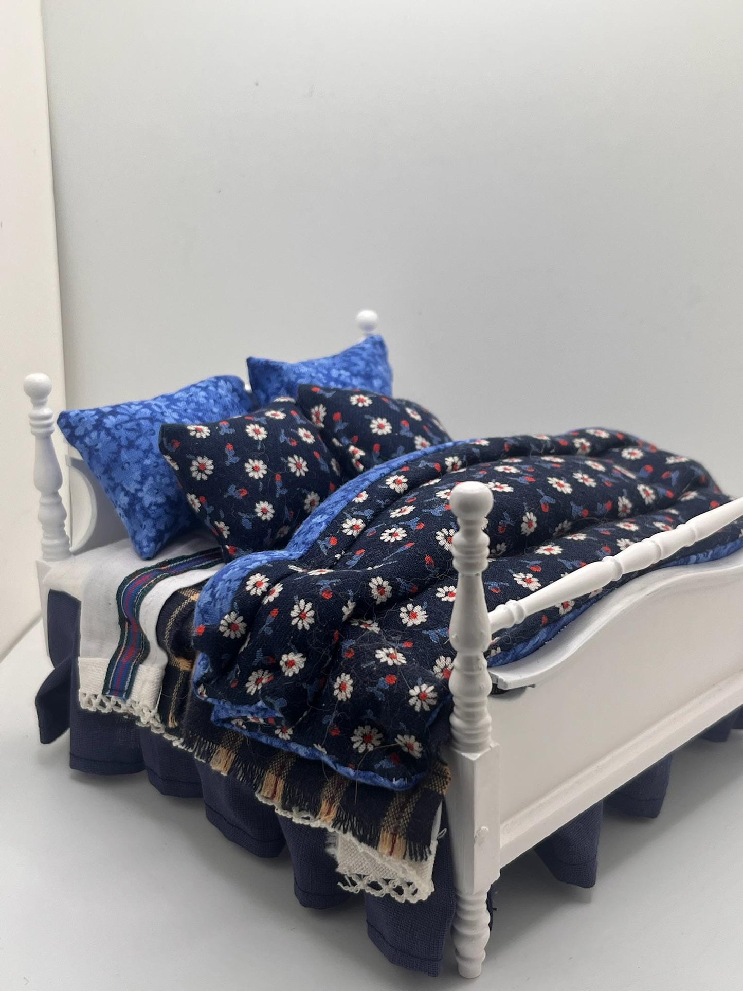 Dolls House Dressed 1/12th Double Bed - Betty