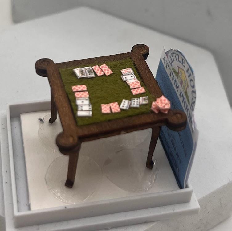 Dolls House 1/48th / 1:48 /Quarter Scale - Card table