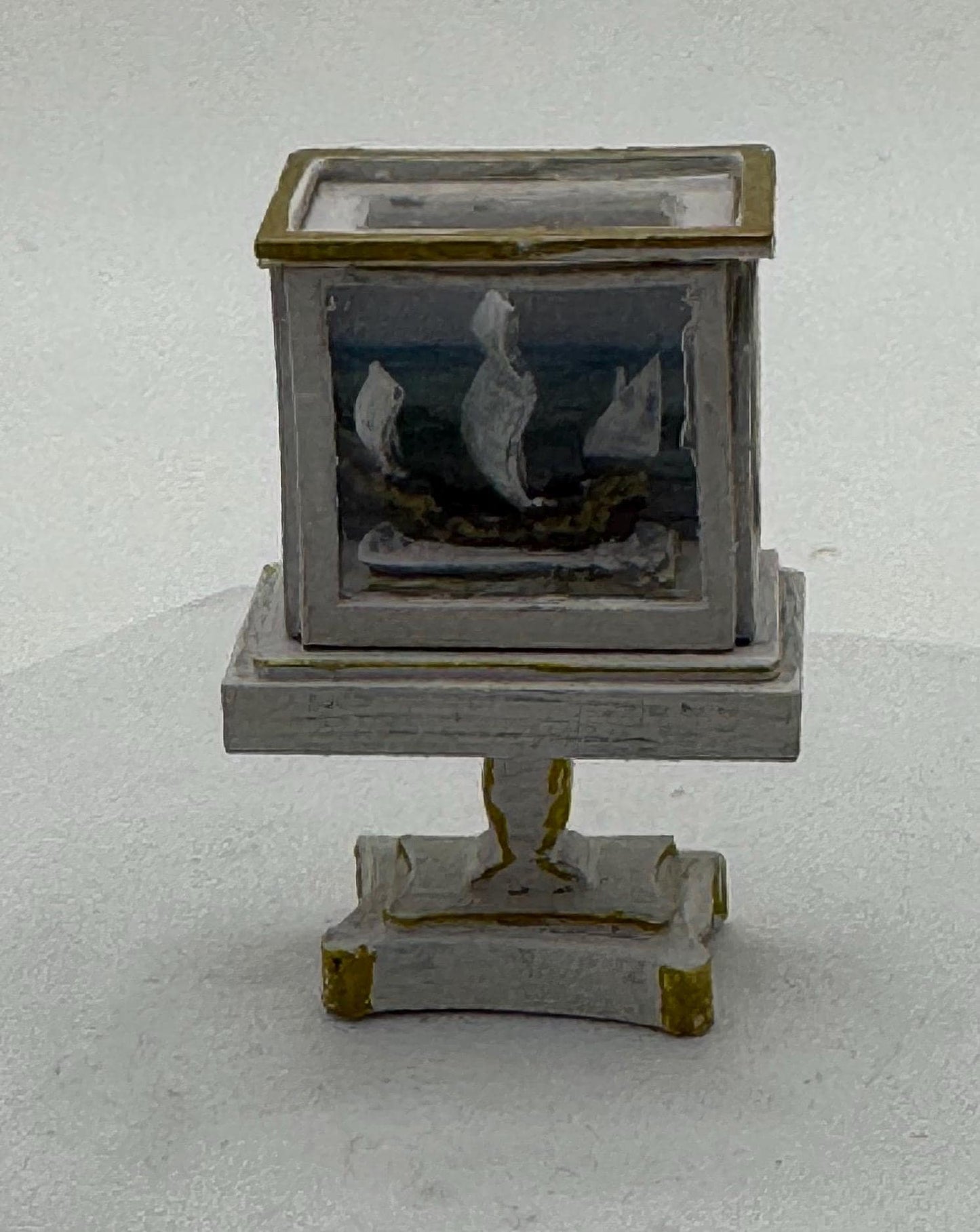 Dolls House 1/48th - Ship Display Cabinet