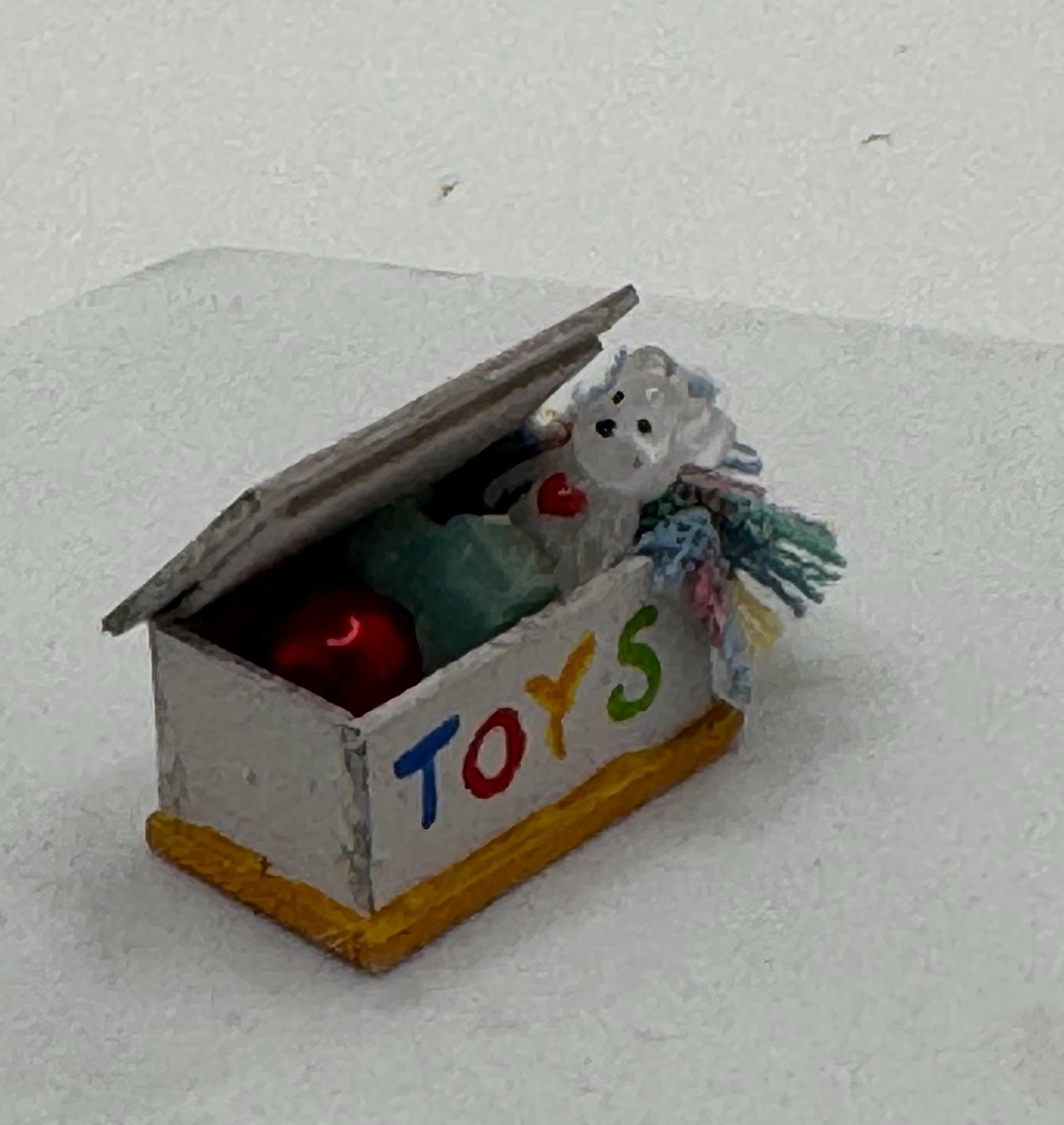 Dolls House 1/48th - Toy Box